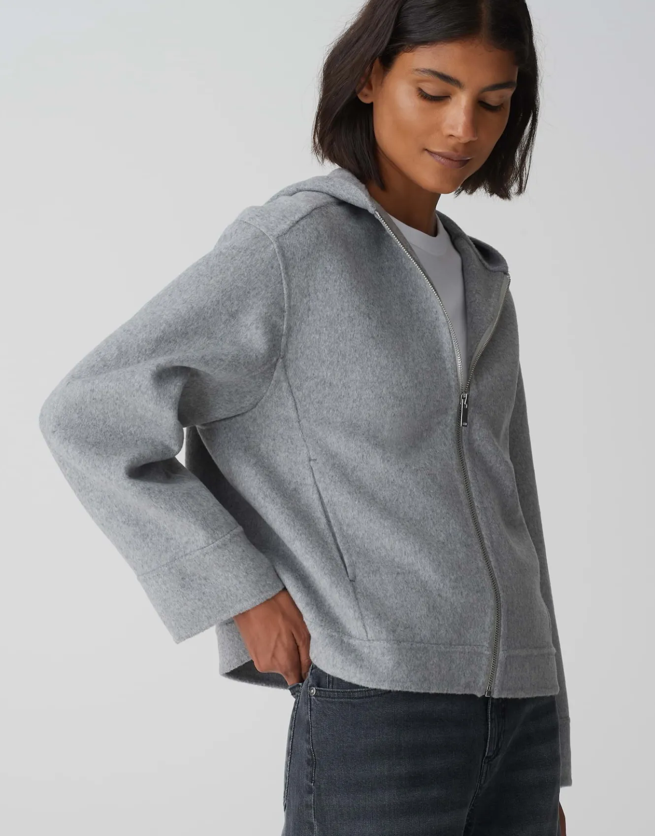 kurzjacke_jetty_grau_online_bestellen_3.webp OPUS Kurzjacke Jetty Grau Online Bestellen^Damen Jacken / Mäntel | Blazer / Westen