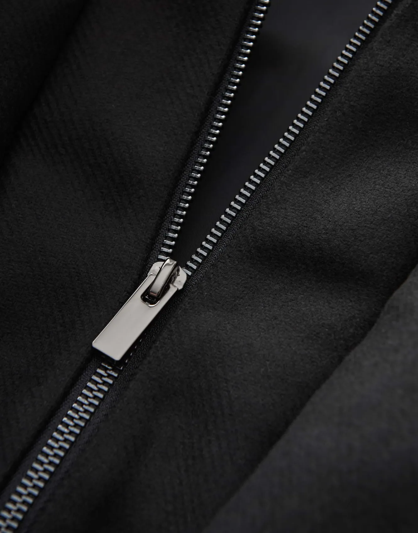 kurzjacke_najali_schwarz_online_bestellen_9.webp OPUS Kurzjacke Najali Schwarz Online Bestellen^Damen Jacken / Mäntel