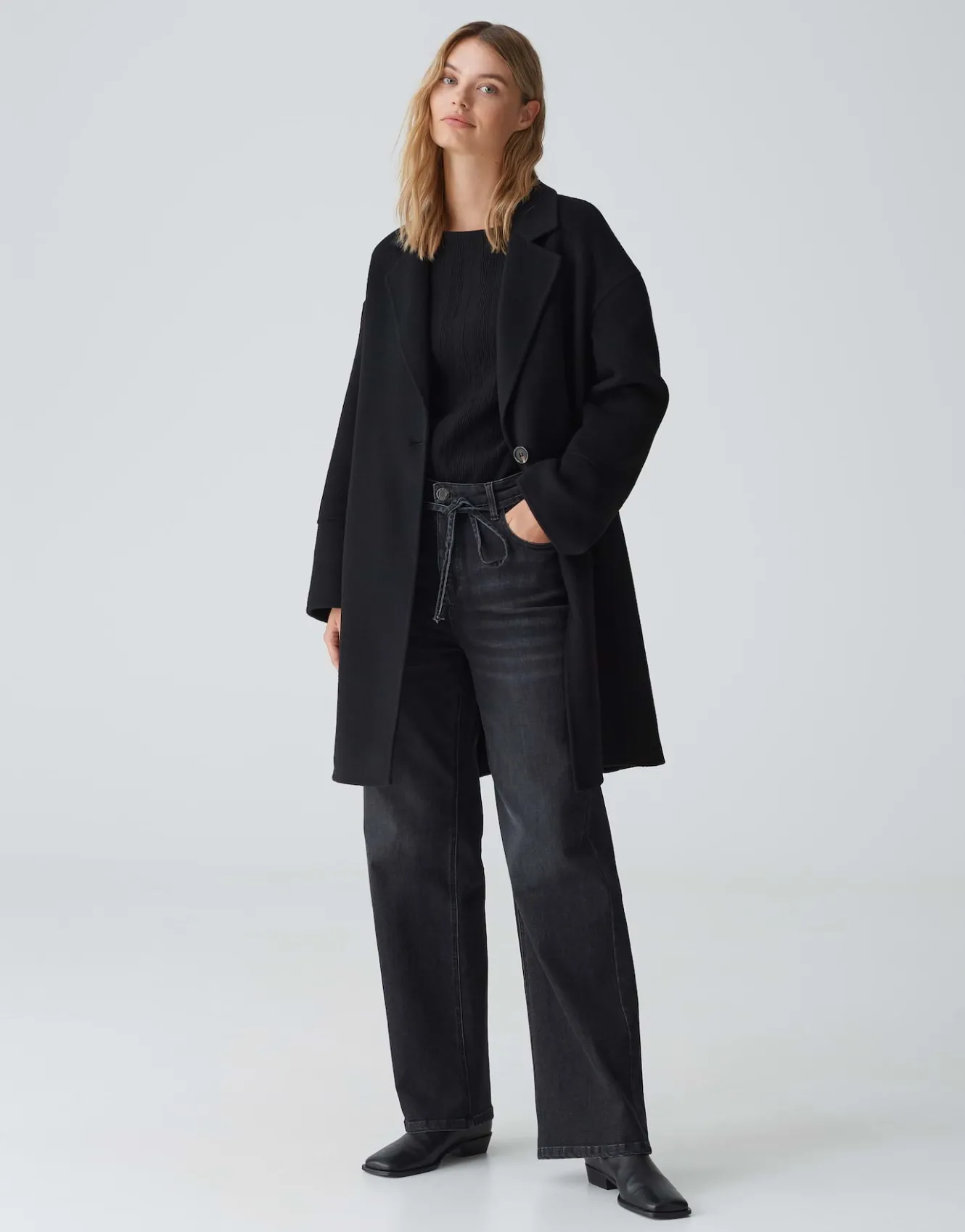 kurzmantel_hatilde_schwarz_online_bestellen_1.webp OPUS Kurzmantel Hatilde Schwarz Online Bestellen^Damen Jacken / Mäntel