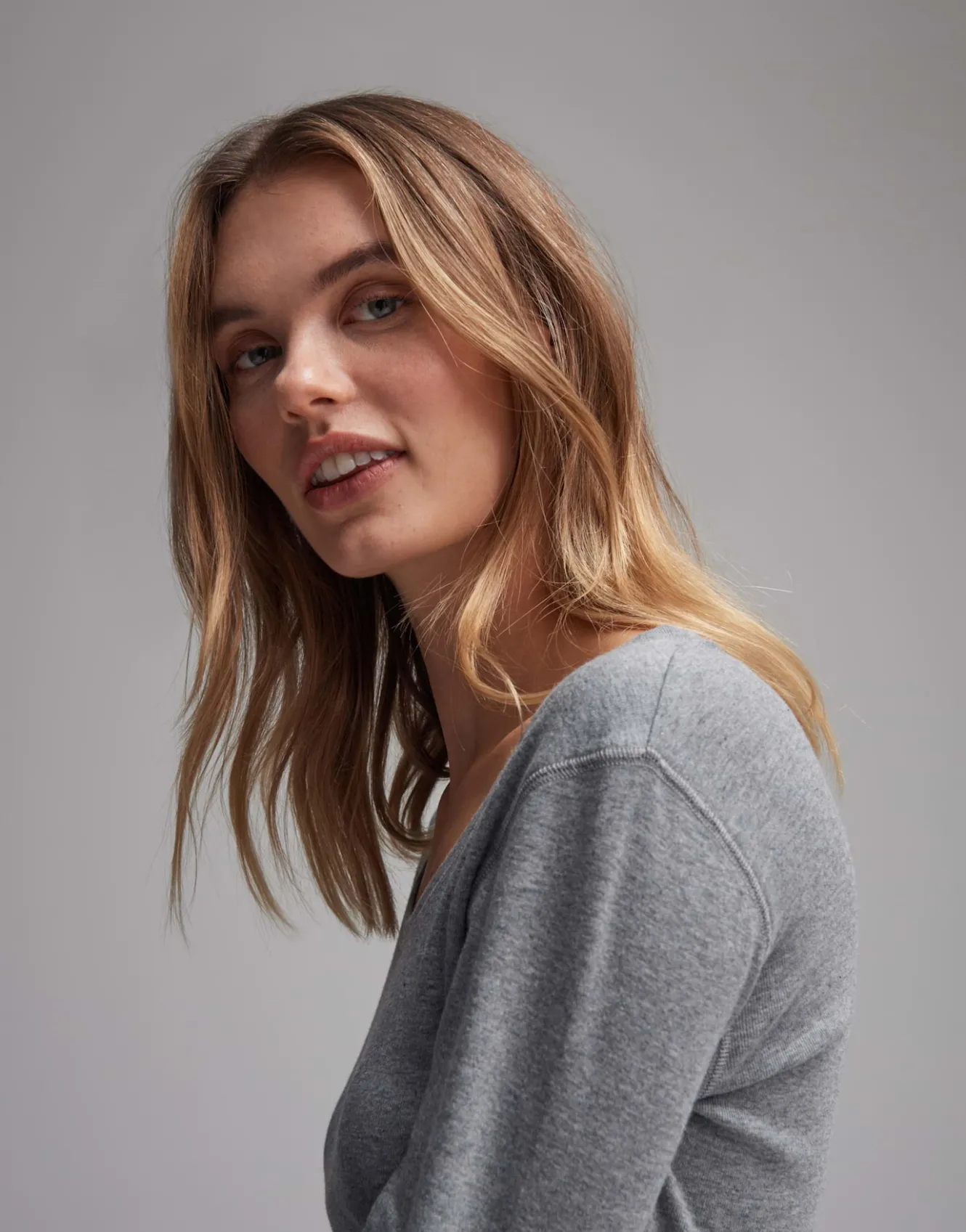 langarmshirt_sorana_grau_online_bestellen_4.webp OPUS Langarmshirt Sorana Grau Online Bestellen^Damen Basics | Shirts