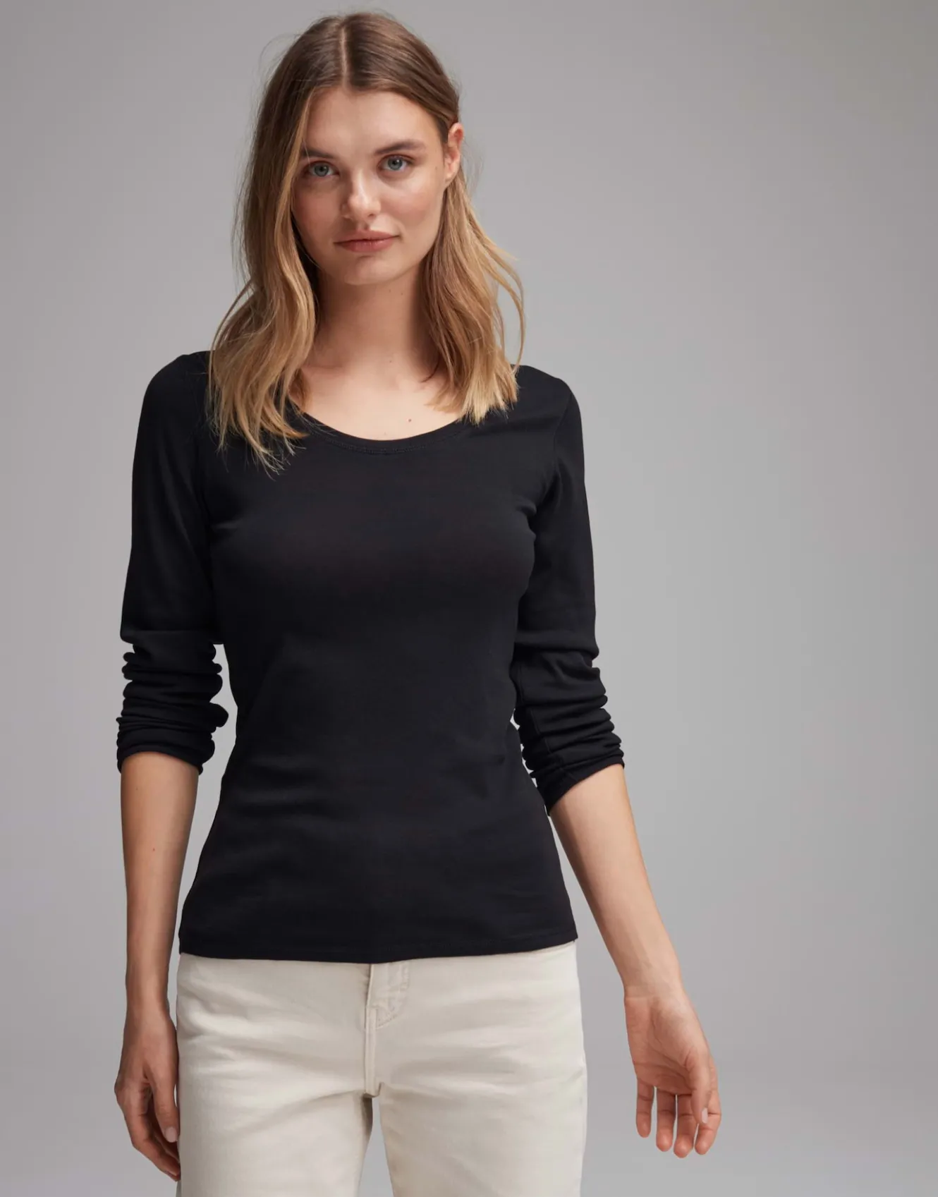 langarmshirt_sorana_schwarz_online_bestellen_1.webp OPUS Langarmshirt Sorana Schwarz Online Bestellen^Damen Basics | Shirts