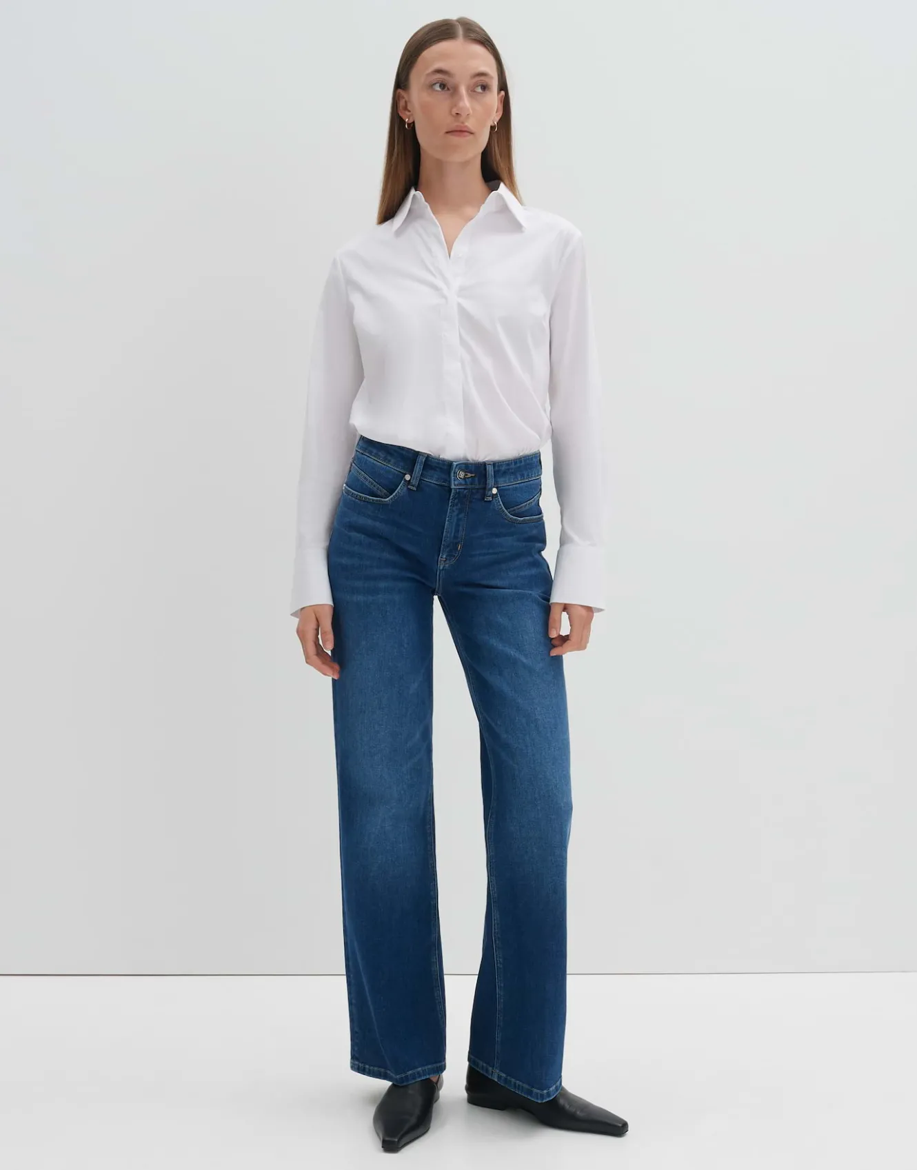 long_flared_jeans_carie_iconic_blau_online_bestellen_6.webp OPUS Long Flared Jeans Carie Iconic Blau Online Bestellen^Damen Jeans