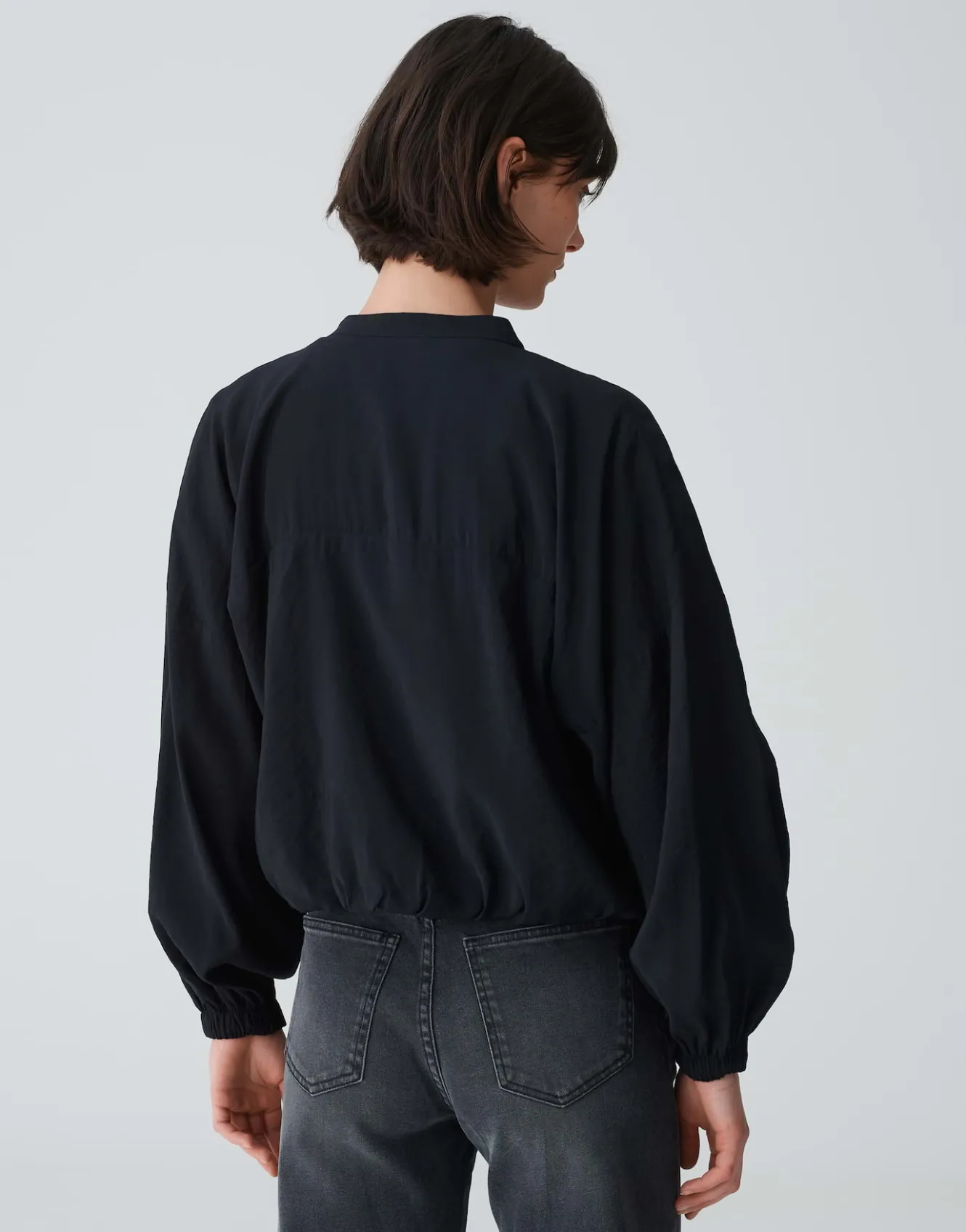 oversize_bluse_felono_schwarz_online_bestellen_2.webp OPUS Oversize Bluse Felono Schwarz Online Bestellen^Damen Blusen