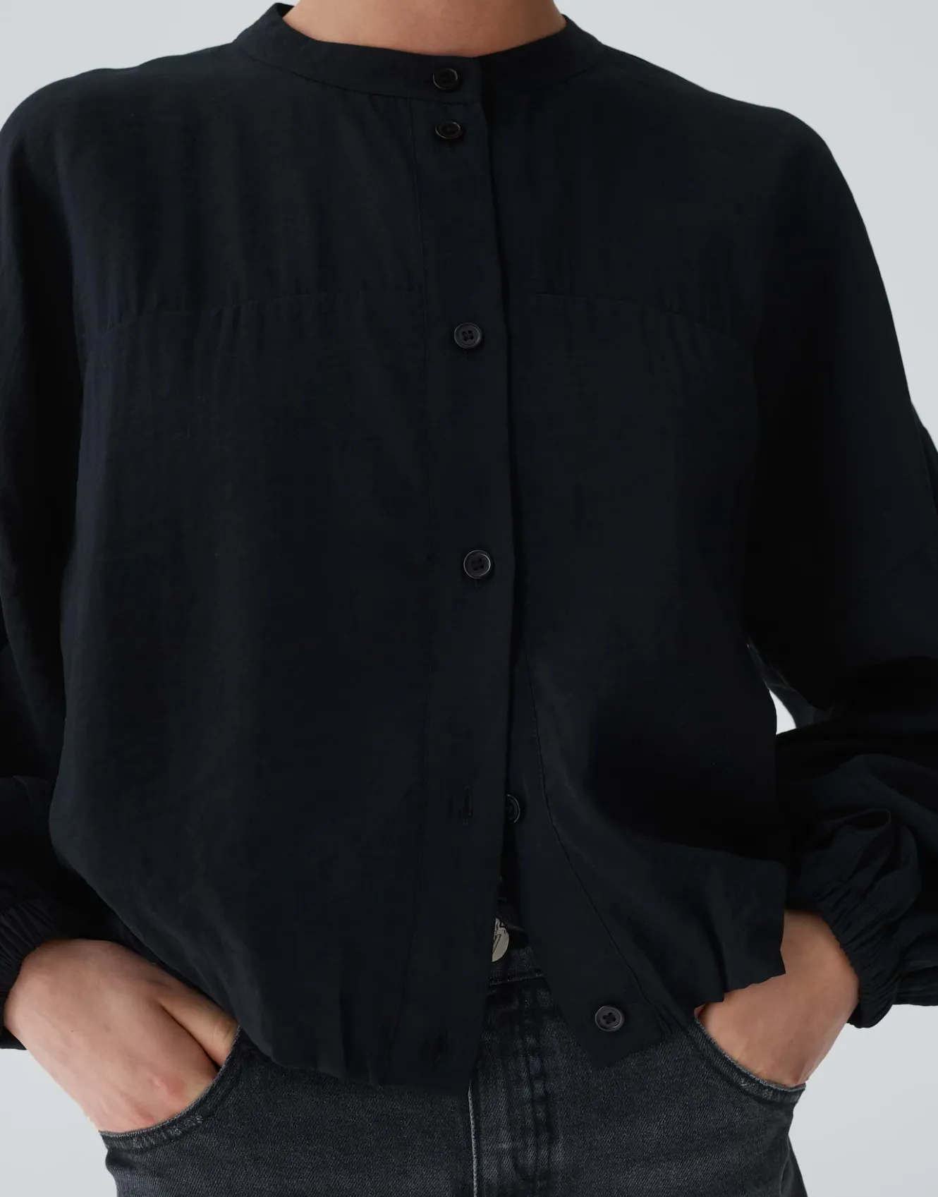 oversize_bluse_felono_schwarz_online_bestellen_4.webp OPUS Oversize Bluse Felono Schwarz Online Bestellen^Damen Blusen