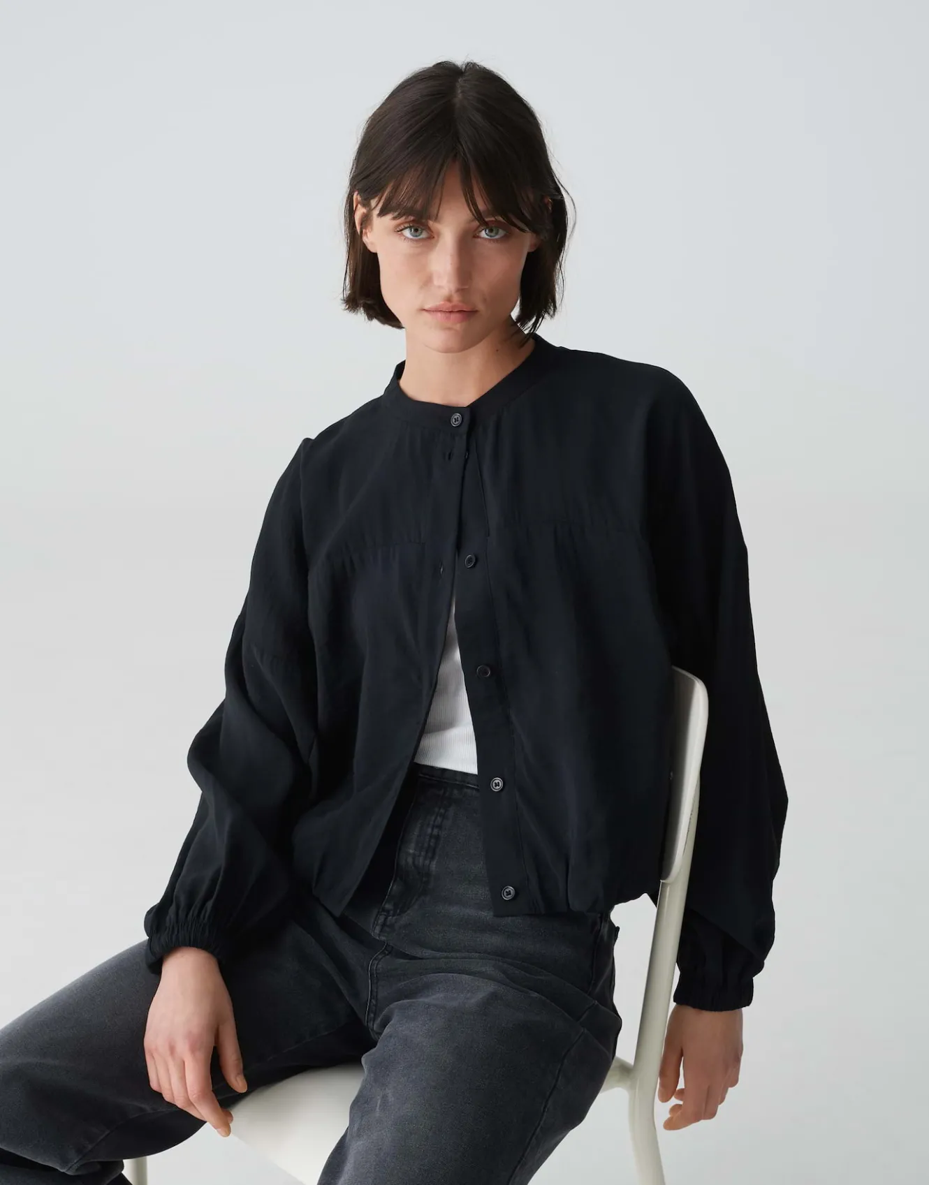 oversize_bluse_felono_schwarz_online_bestellen_7.webp OPUS Oversize Bluse Felono Schwarz Online Bestellen^Damen Blusen