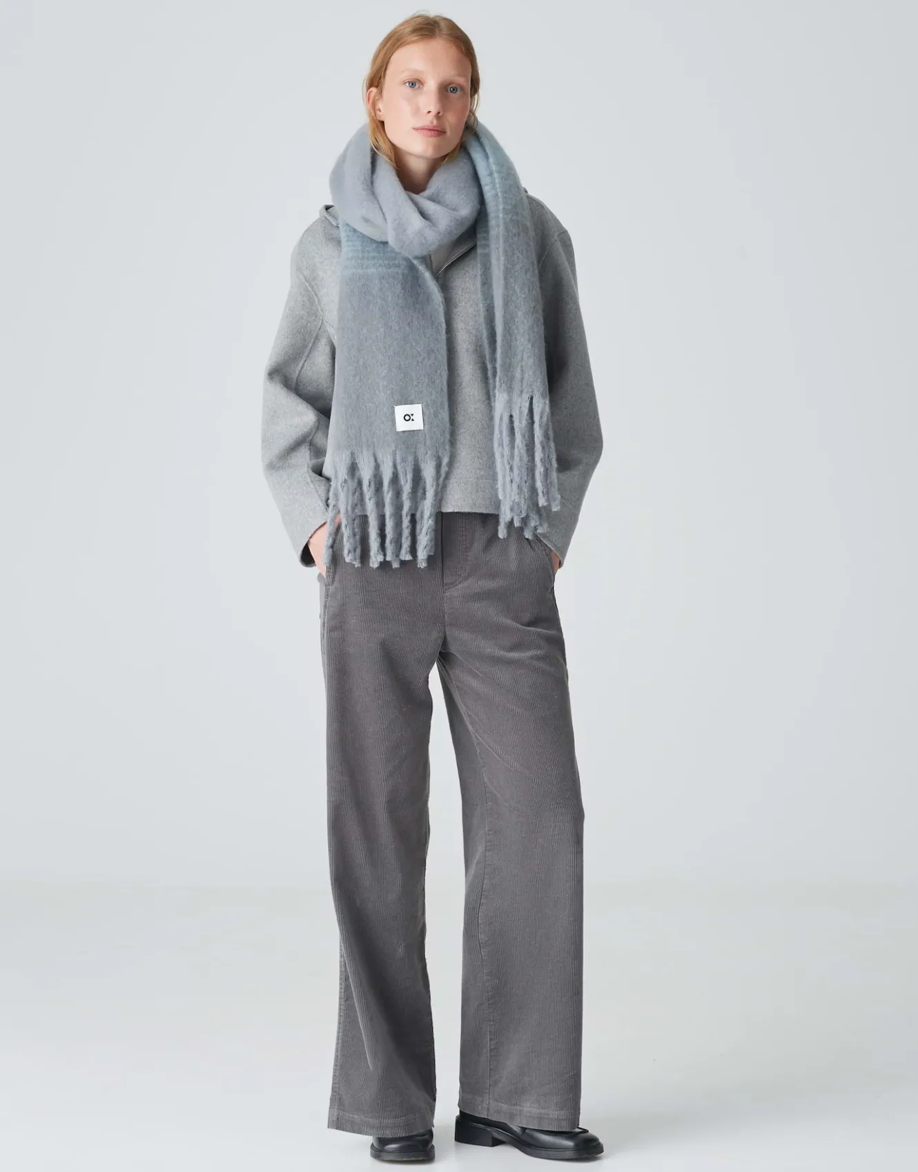 oversize_schal_amovi_scarf_grau_online_bestellen_0.webp OPUS Oversize Schal Amovi Scarf Grau Online Bestellen^Damen Accessoires
