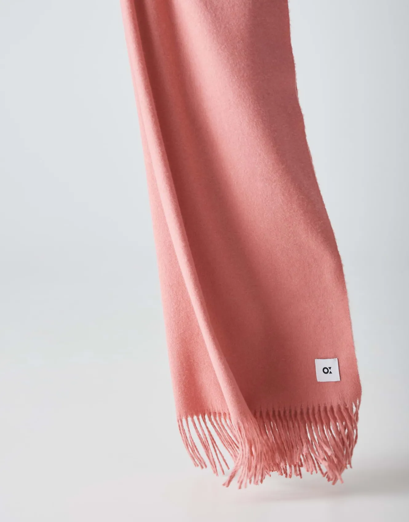 oversize_schal_anell_scarf_ros_online_bestellen_4.webp OPUS Oversize Schal Anell Scarf Rosé Online Bestellen^Damen Accessoires