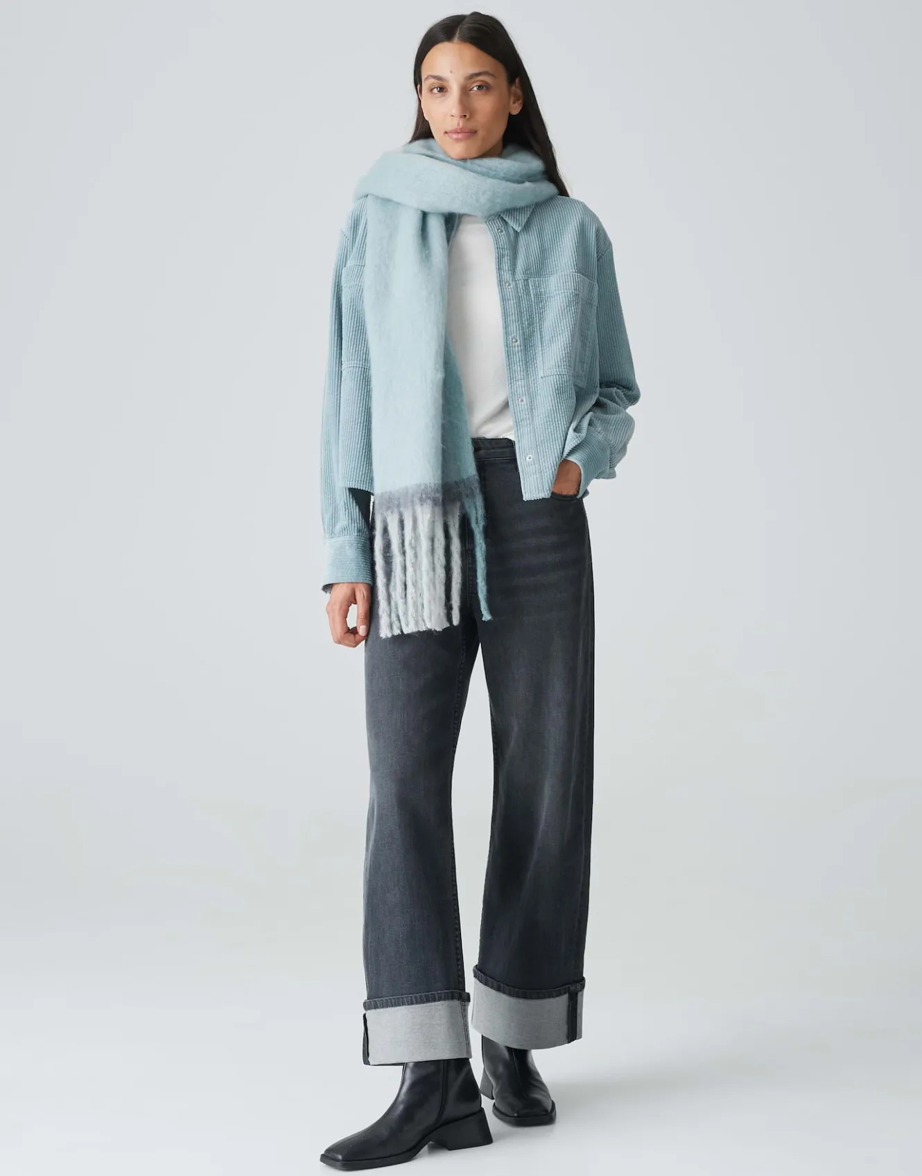 oversize_schal_anuno_scarf_blau_online_bestellen_0.webp OPUS Oversize Schal Anuno Scarf Blau Online Bestellen^Damen Accessoires