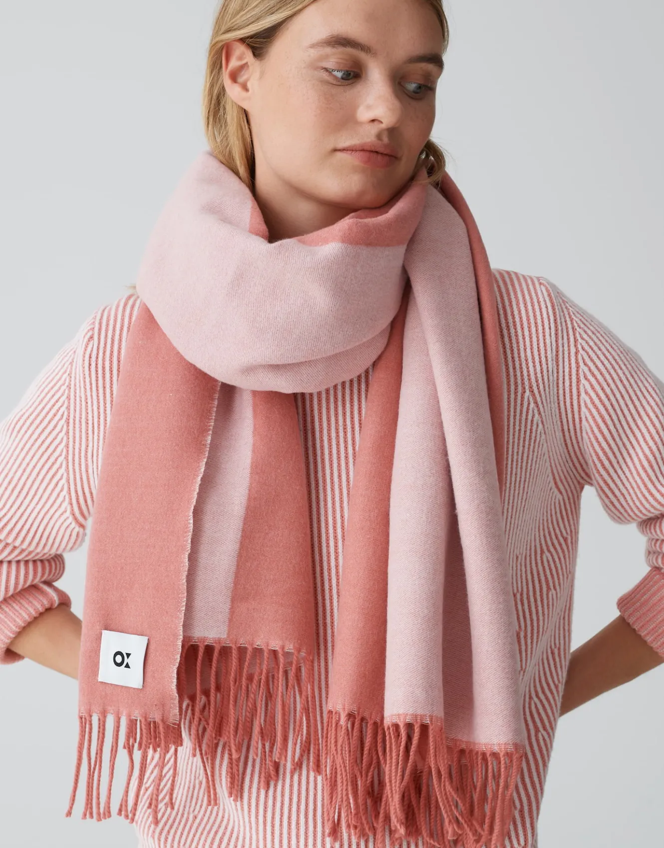 oversize_schal_atopa_scarf_ros_online_bestellen_1.webp OPUS Oversize Schal Atopa Scarf Rosé Online Bestellen^Damen Accessoires