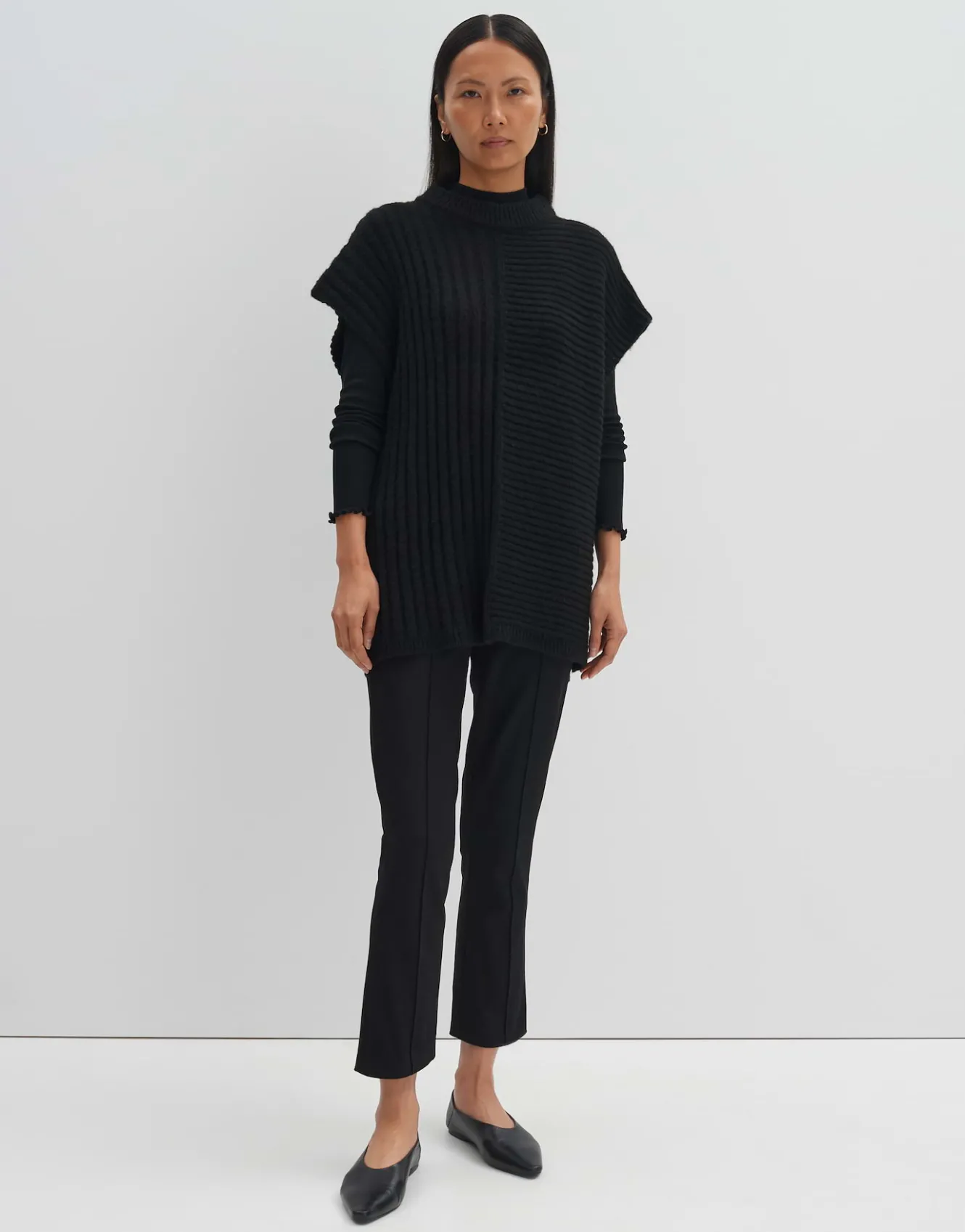 poncho_belony_cape_schwarz_online_bestellen_0.webp OPUS Poncho Belony Cape Schwarz Online Bestellen^Damen Accessoires