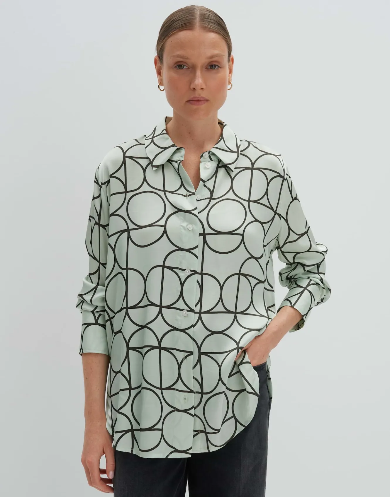 printbluse_zeline_grn_online_bestellen_1.webp OPUS Printbluse Zeline Grün Online Bestellen^Damen Blusen