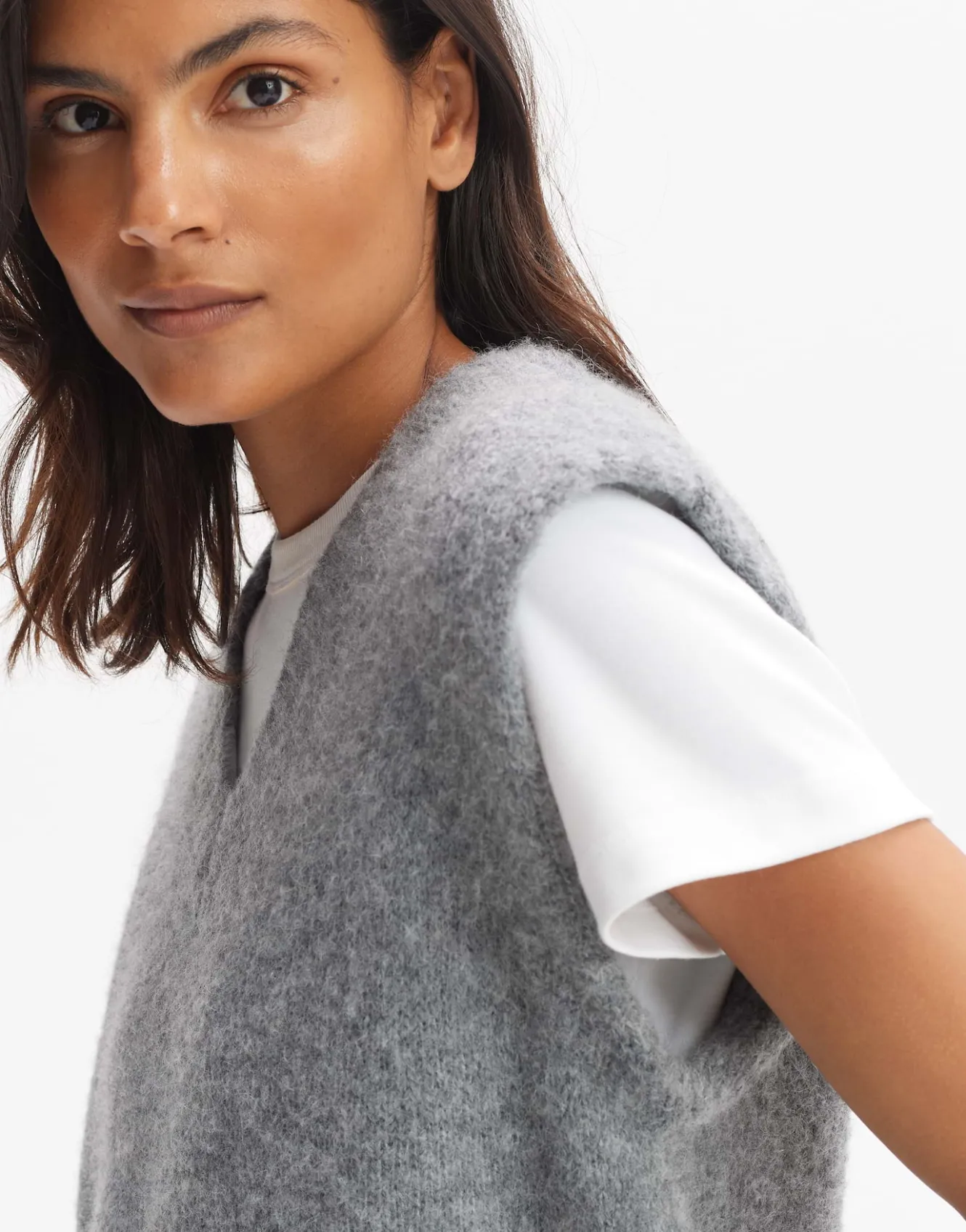 pullunder_pilom_soft_grau_online_bestellen_3.webp OPUS Pullunder Pilom Soft Grau Online Bestellen^Damen Strick