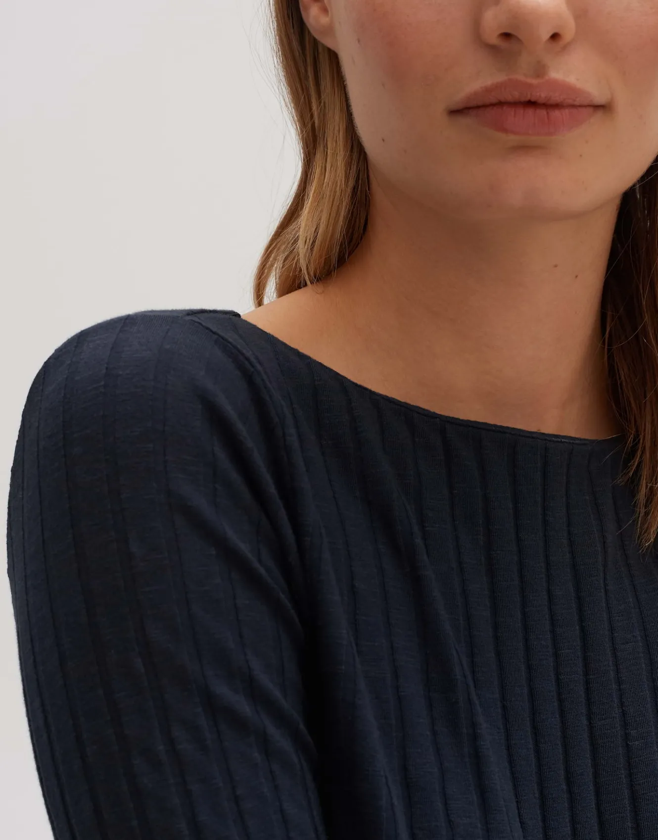 rippshirt_sovke_blau_online_bestellen_3-1.webp OPUS Rippshirt Sovke Blau Online Bestellen^Damen Shirts