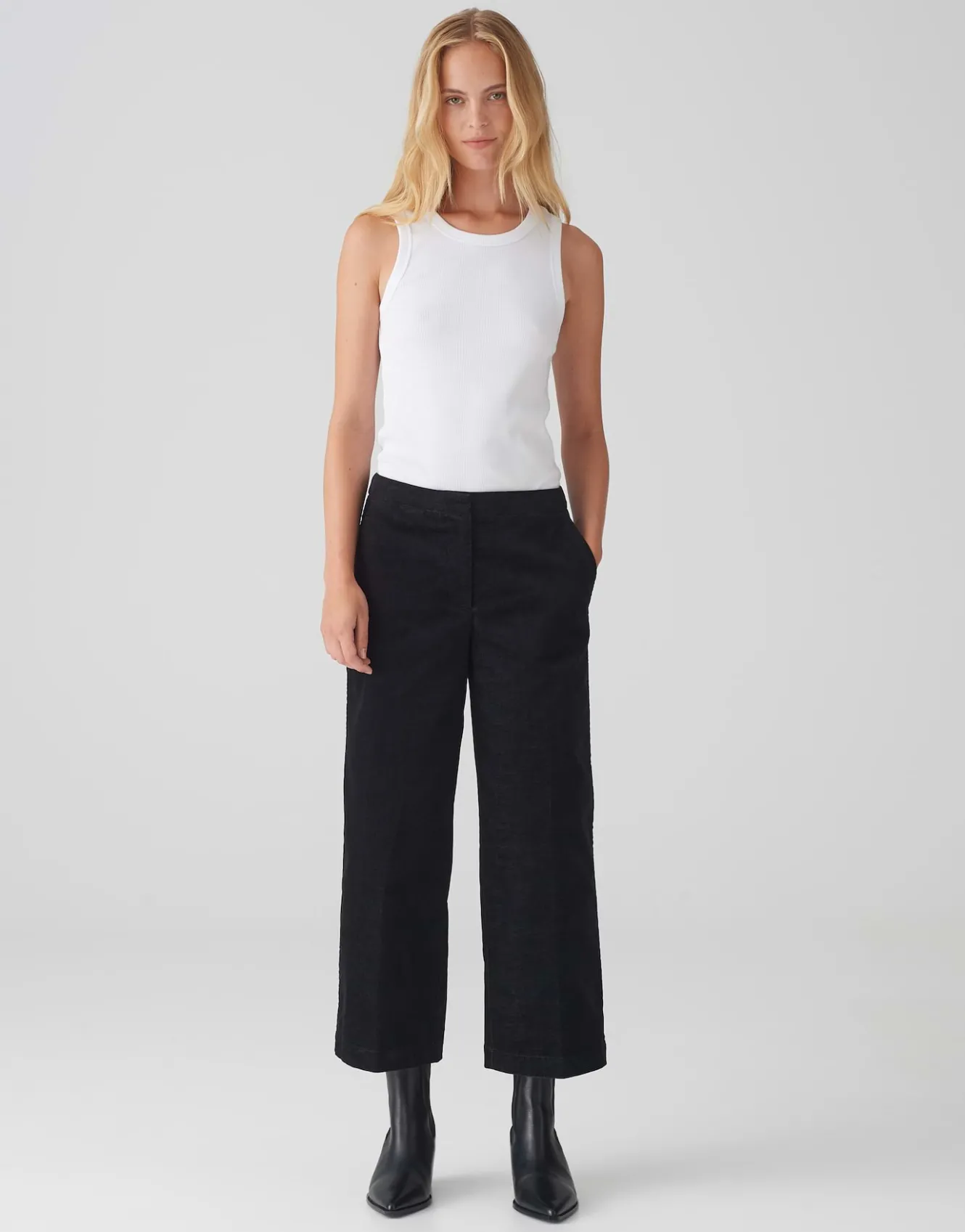 samthose_mondai_schwarz_online_bestellen_6.webp OPUS Samthose Mondai Schwarz Online Bestellen^Damen Hosen