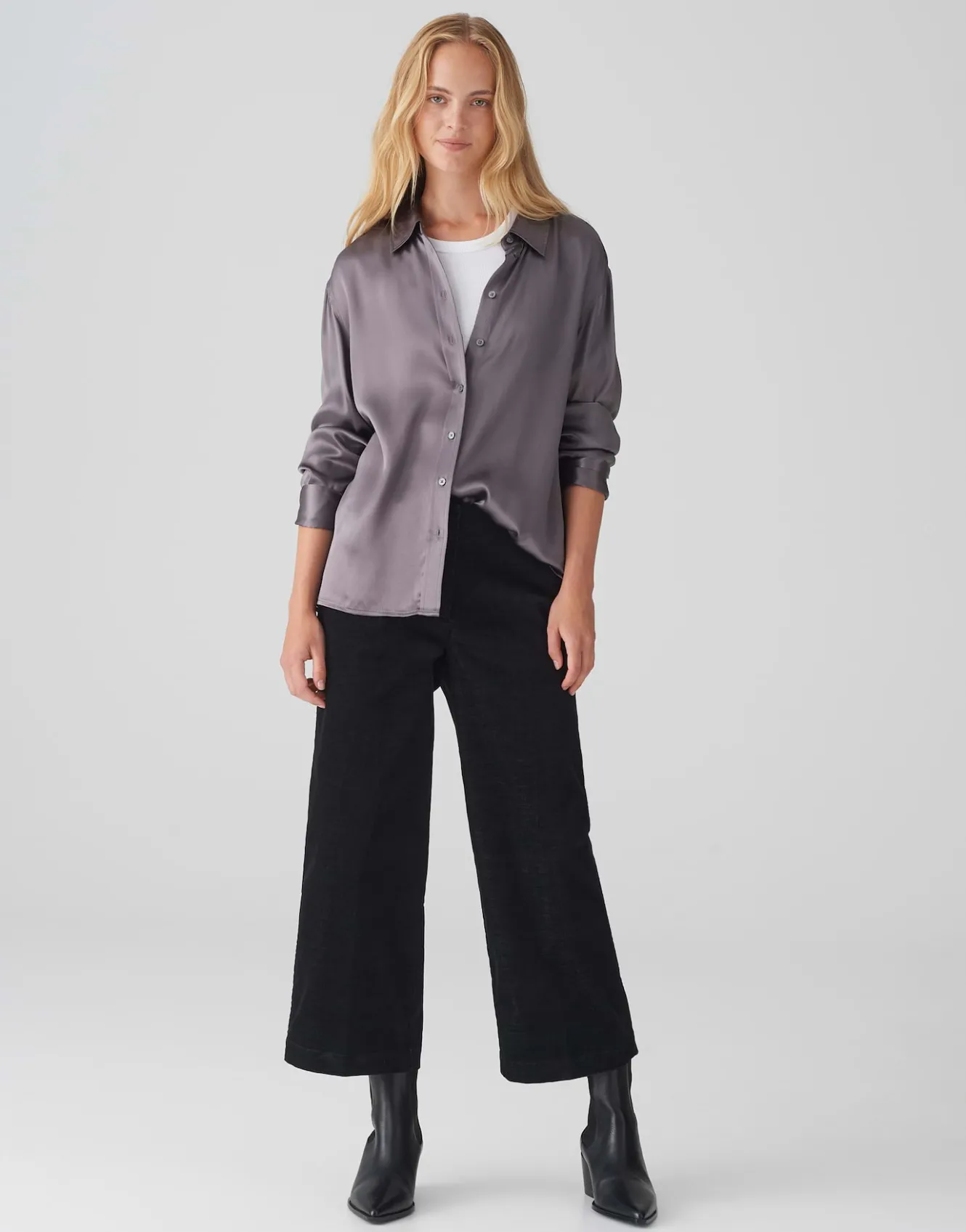 samthose_mondai_schwarz_online_bestellen_7.webp OPUS Samthose Mondai Schwarz Online Bestellen^Damen Hosen