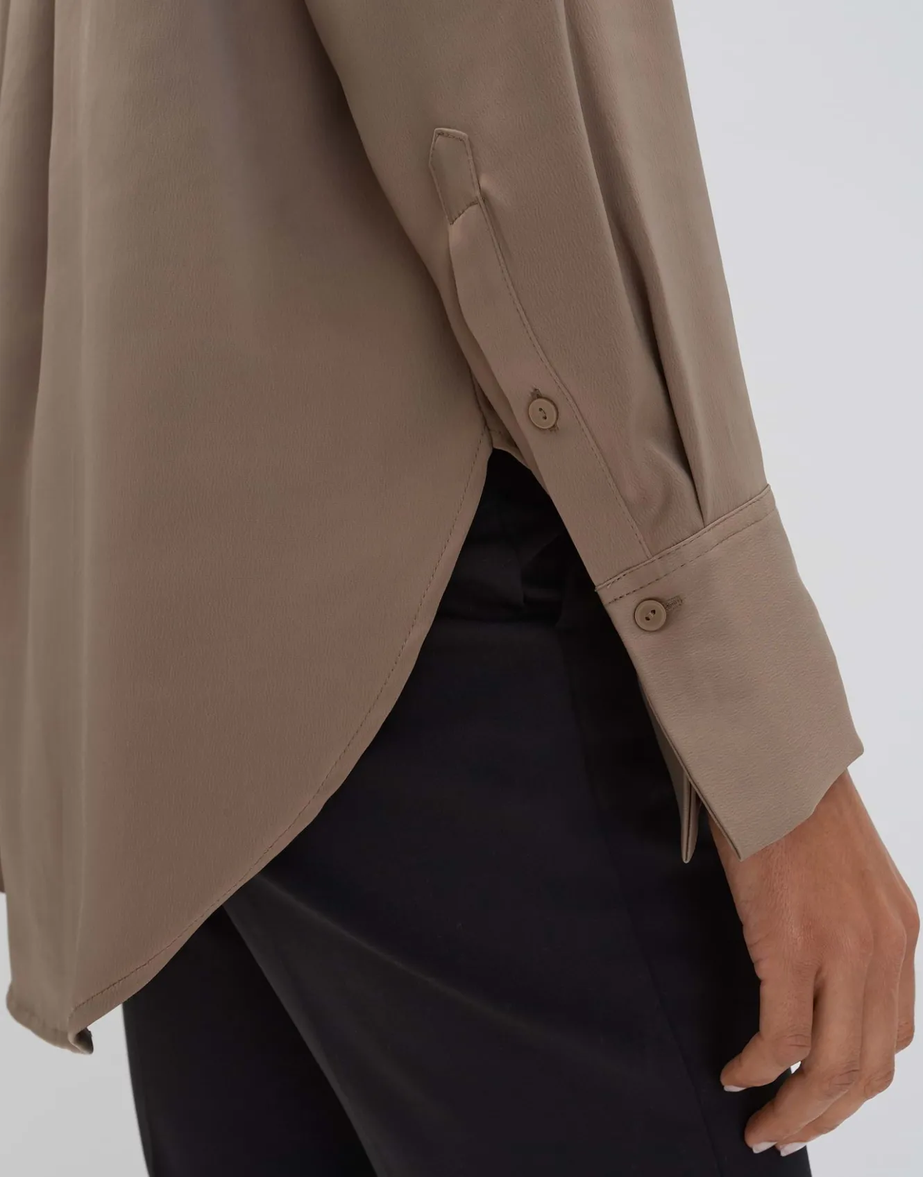 satinbluse_zanza_beige_online_bestellen_4.webp OPUS Satinbluse Zanza Beige Online Bestellen^Damen Blusen