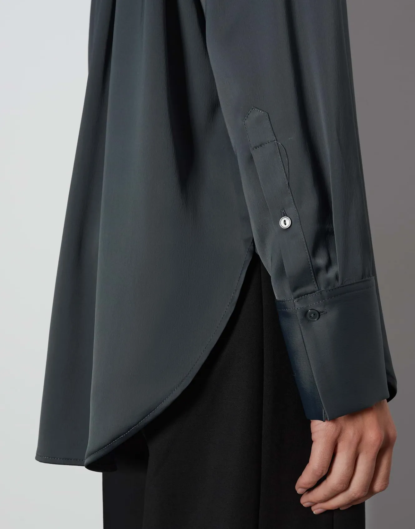 satinbluse_zanza_grau_online_bestellen_5.webp OPUS Satinbluse Zanza Grau Online Bestellen^Damen Blusen
