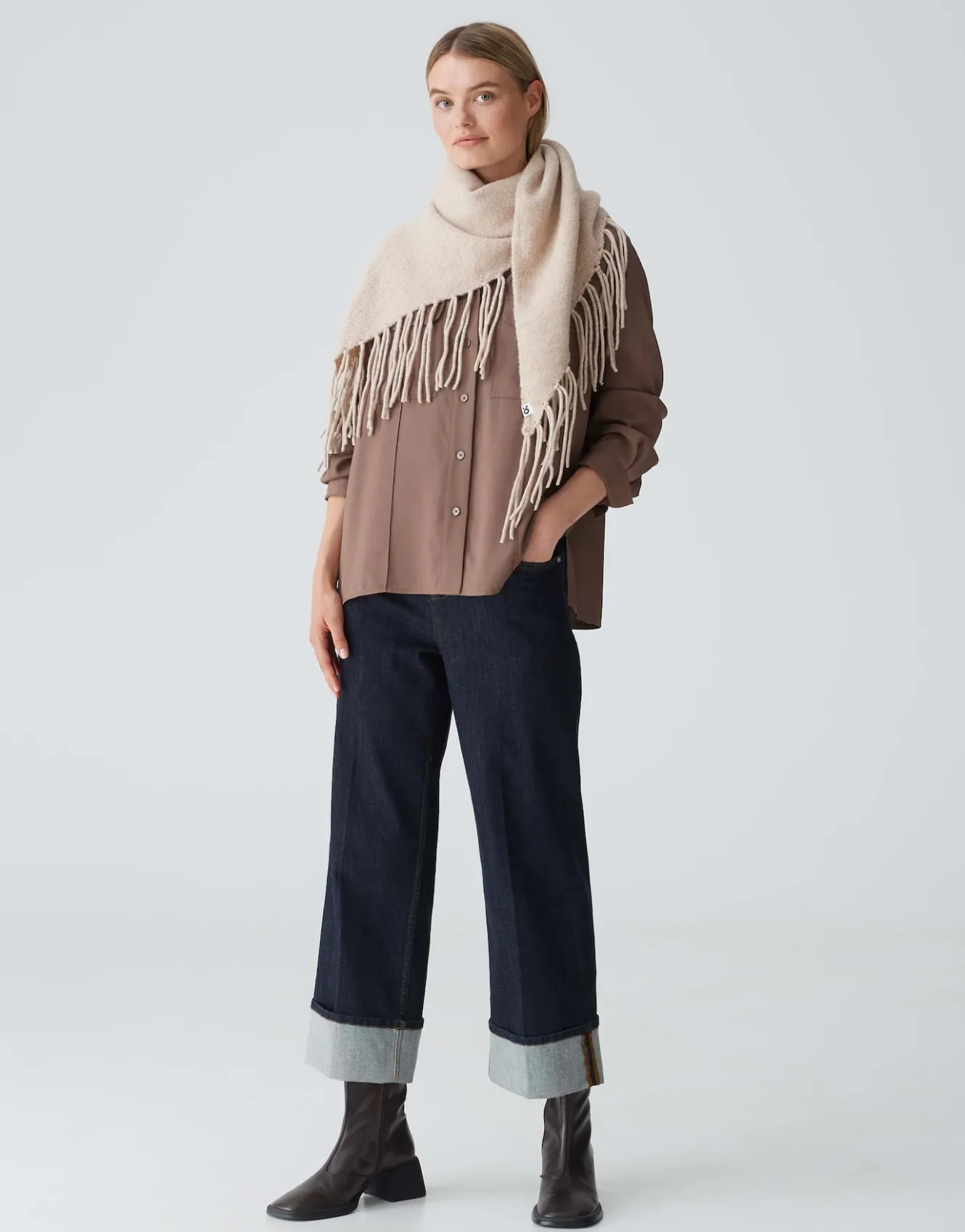 schal_awaro_scarf_beige_online_bestellen_2.webp OPUS Schal Awaro Scarf Beige Online Bestellen^Damen Accessoires