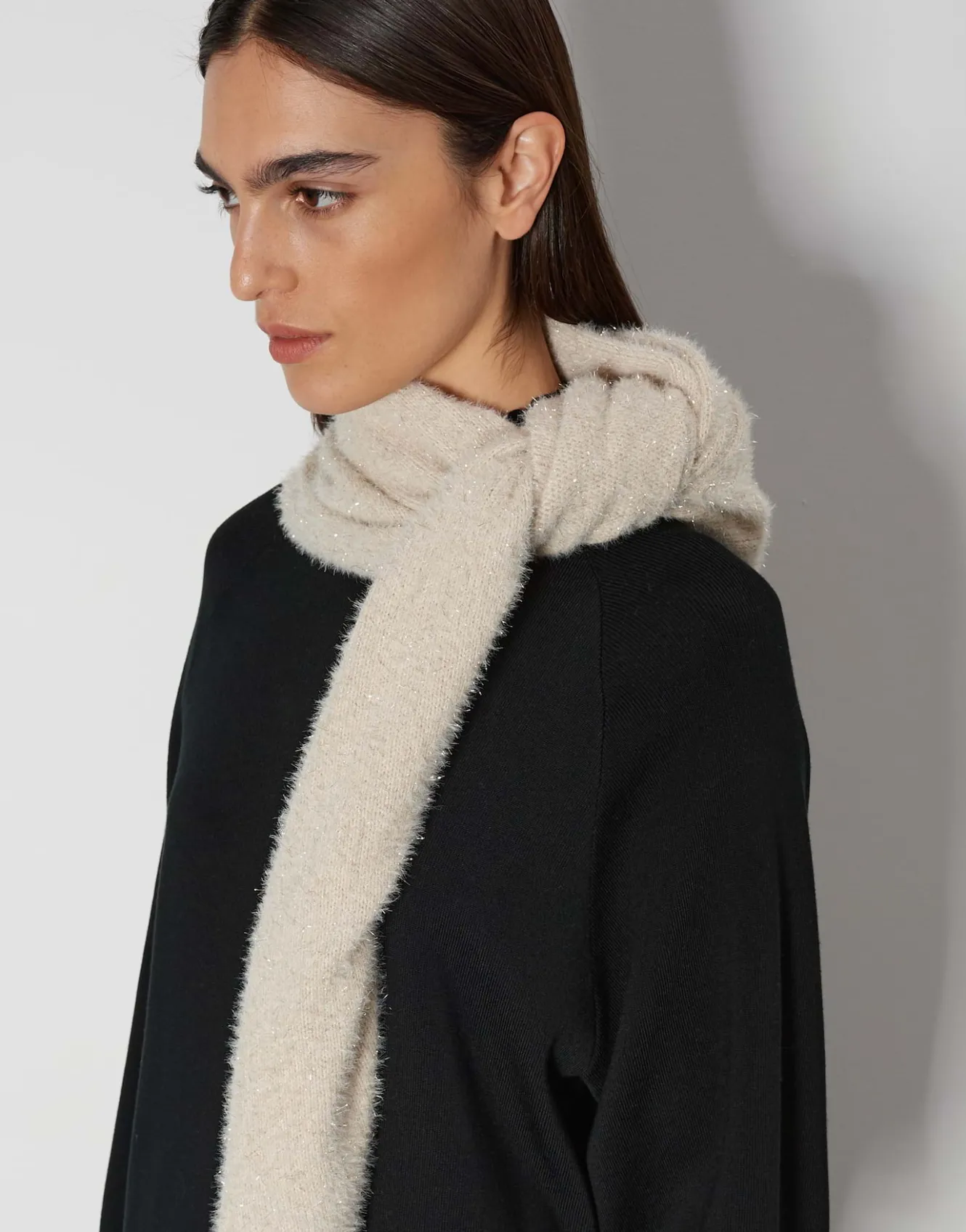 schal_baleina_soft_beige_online_bestellen_1.webp OPUS Schal Baleina Soft Beige Online Bestellen^Damen Accessoires