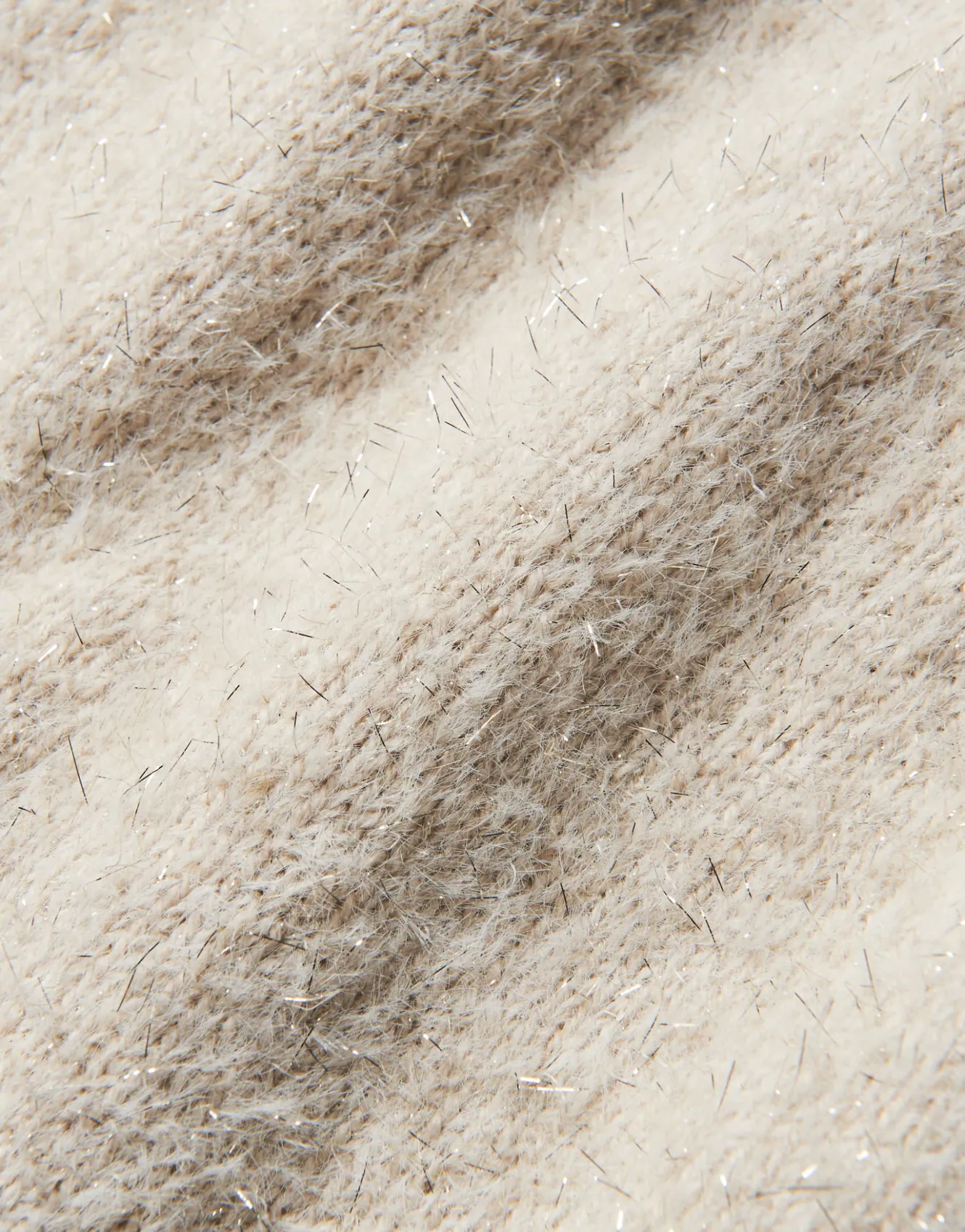 schal_baleina_soft_beige_online_bestellen_5.webp OPUS Schal Baleina Soft Beige Online Bestellen^Damen Accessoires