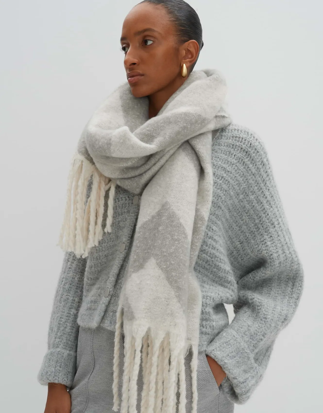 schal_binto_scarf_grau_online_bestellen_1.webp OPUS Schal Binto Scarf Grau Online Bestellen^Damen Accessoires