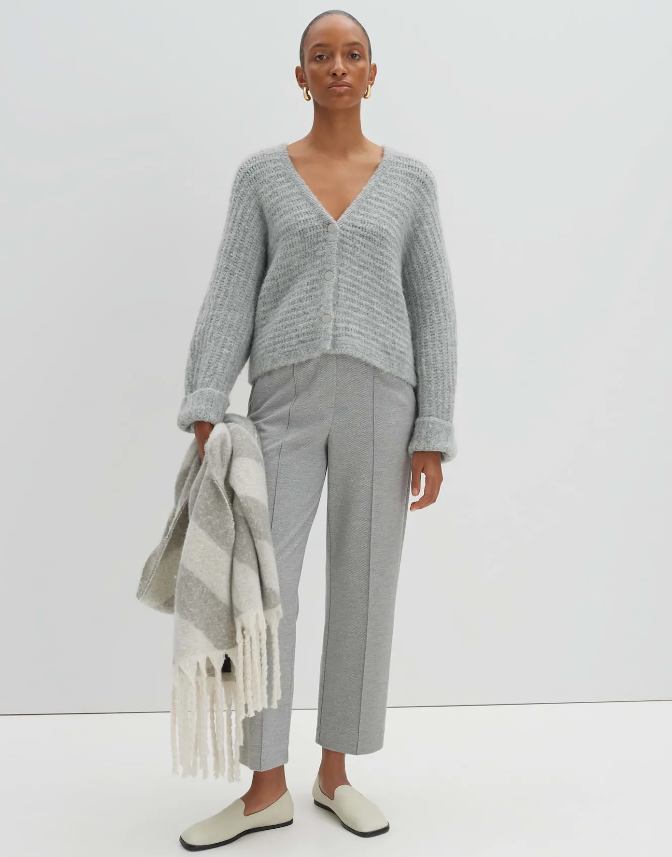 schal_binto_scarf_grau_online_bestellen_3.webp OPUS Schal Binto Scarf Grau Online Bestellen^Damen Accessoires