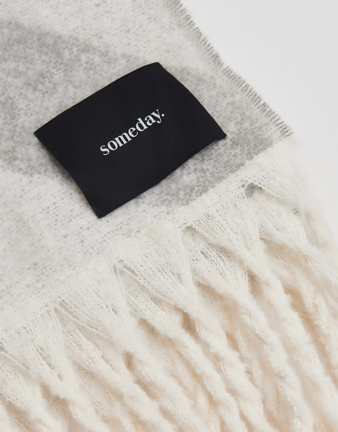 schal_binto_scarf_grau_online_bestellen_5.webp OPUS Schal Binto Scarf Grau Online Bestellen^Damen Accessoires