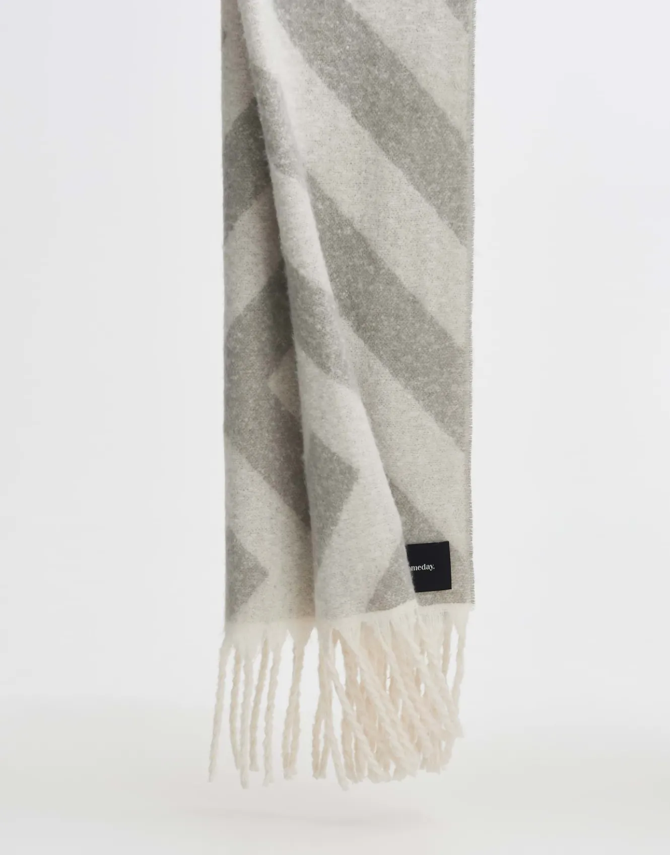 schal_binto_scarf_grau_online_bestellen_6.webp OPUS Schal Binto Scarf Grau Online Bestellen^Damen Accessoires