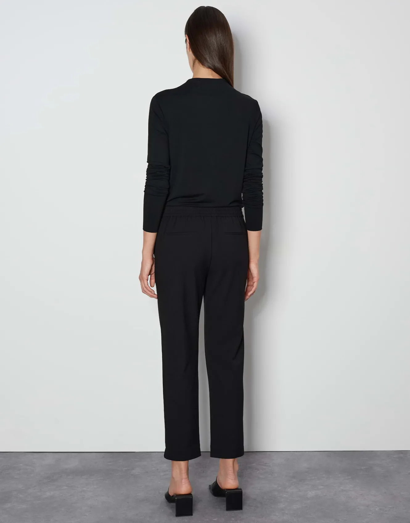 schlupfhose_charlie_pure_schwarz_online_bestellen_2.webp OPUS Schlupfhose Charlie Pure Schwarz Online Bestellen^Damen Hosen