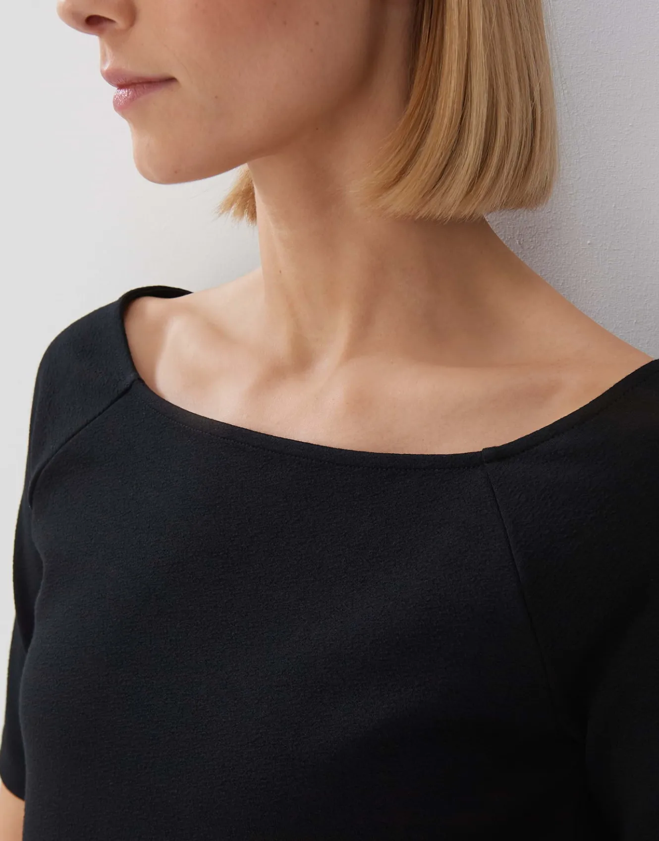 shirt_karmin_schwarz_online_bestellen_2.webp OPUS Shirt Karmin Schwarz Online Bestellen^Damen Shirts