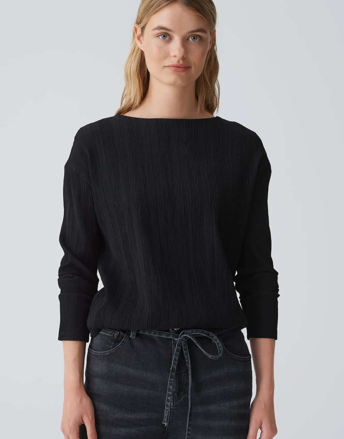 shirt_silasum_schwarz_online_bestellen_1.webp OPUS Shirt Silasum Schwarz Online Bestellen^Damen Shirts