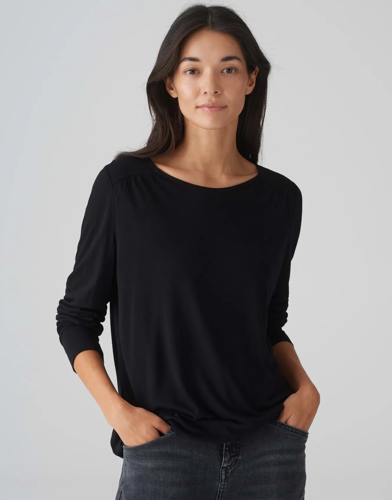 shirt_sutha_schwarz_online_bestellen_1.webp OPUS Shirt Sutha Schwarz Online Bestellen^Damen Shirts