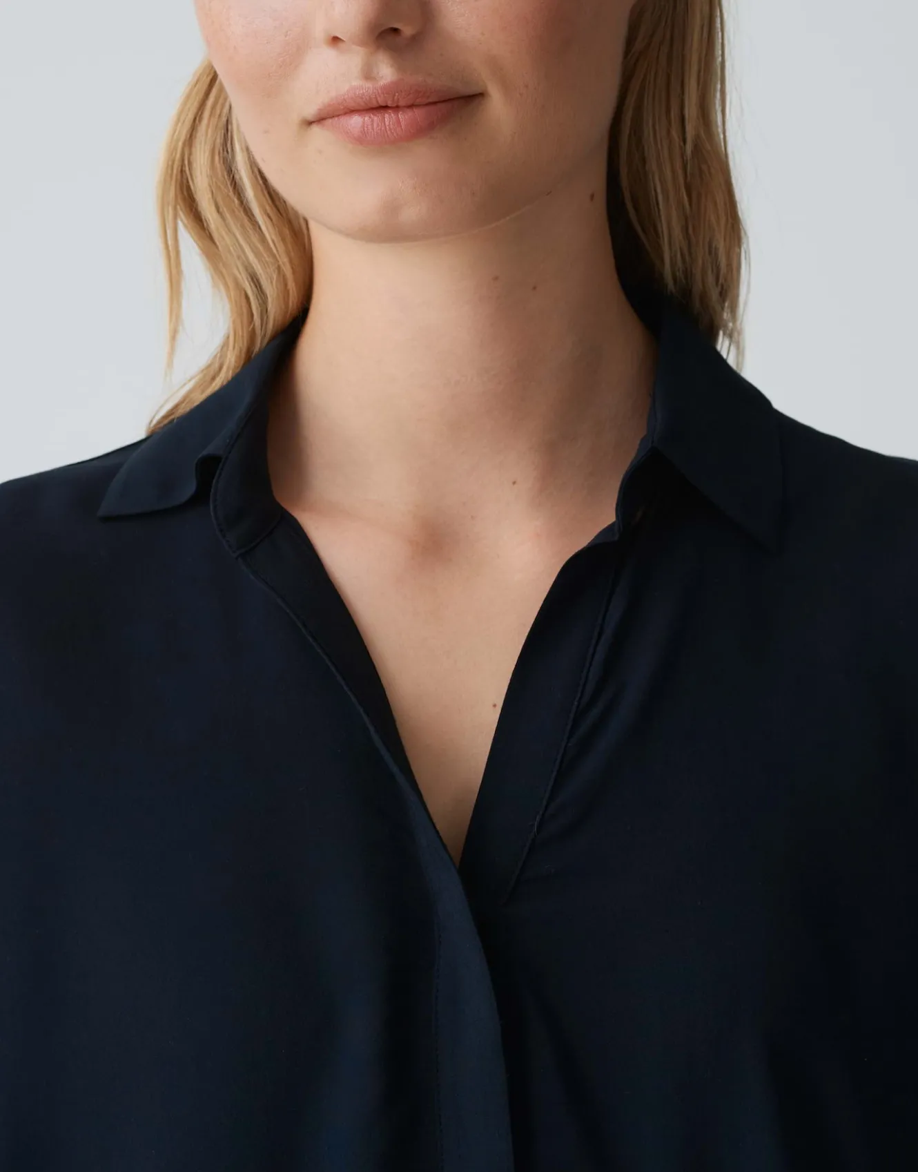 shirtbluse_flavena_blau_online_bestellen_4.webp OPUS Shirtbluse Flavena Blau Online Bestellen^Damen Blusen