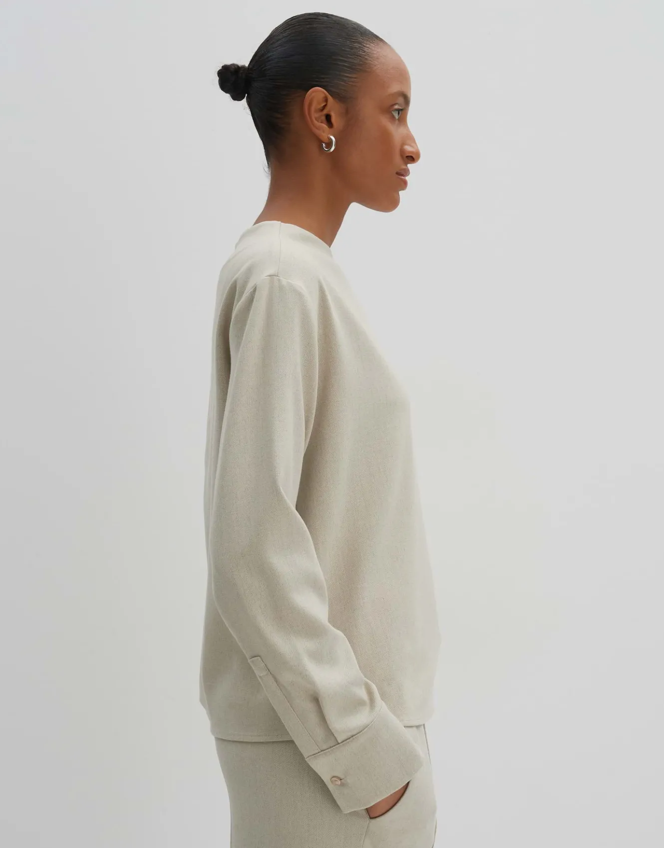 shirtbluse_zalene_beige_online_bestellen_3.webp OPUS Shirtbluse Zalene Beige Online Bestellen^Damen Blusen