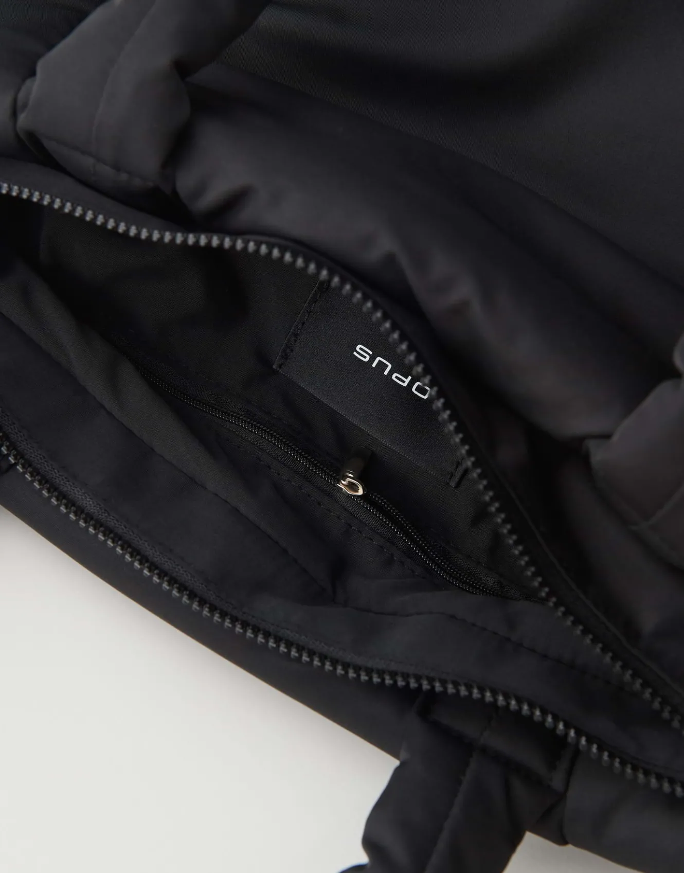 shopper_apillo_bag_schwarz_online_bestellen_4.webp OPUS Shopper Apillo Bag Schwarz Online Bestellen^Damen Accessoires