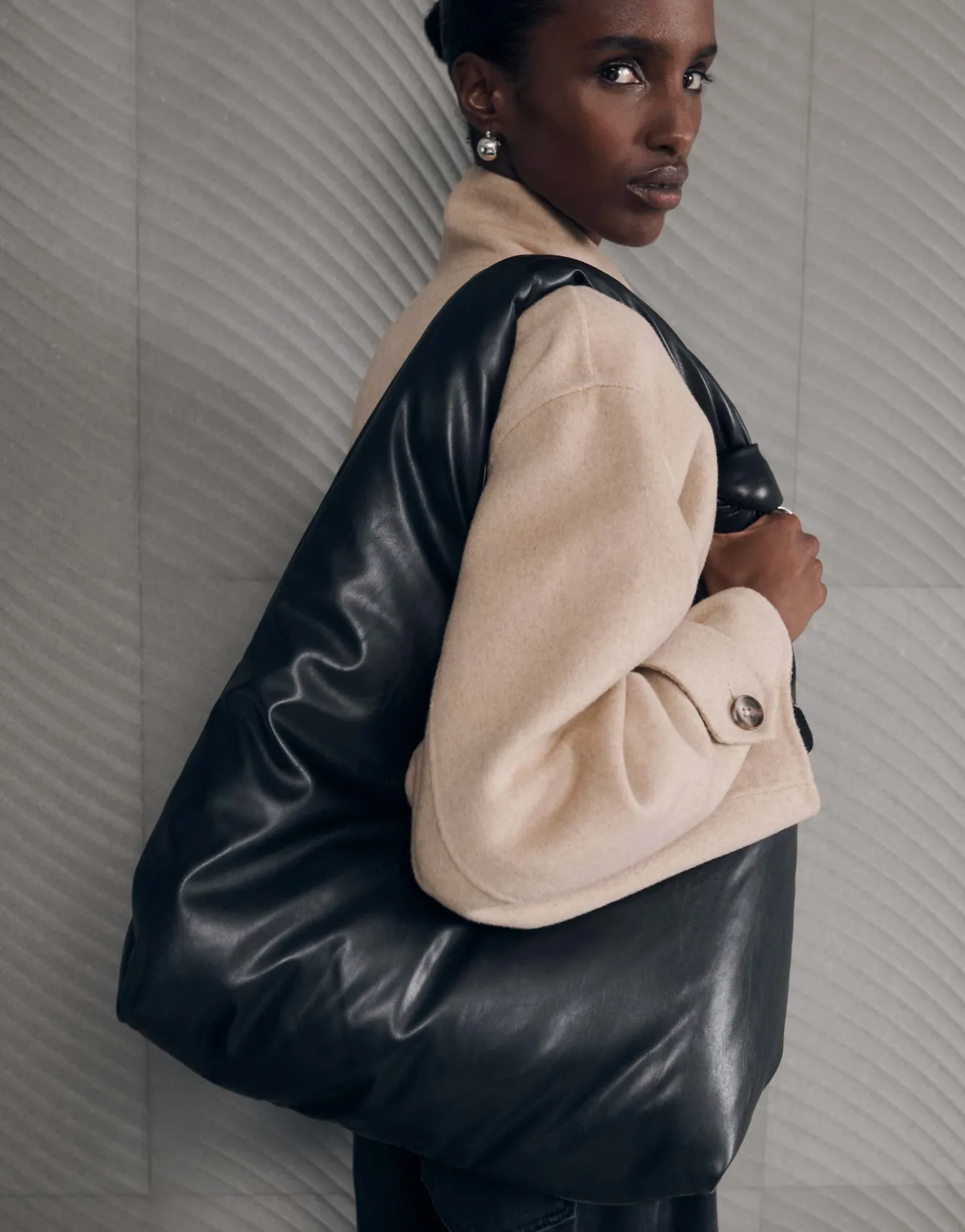 shopper_belonda_bag_schwarz_online_bestellen_4.webp OPUS Shopper Belonda Bag Schwarz Online Bestellen^Damen Accessoires