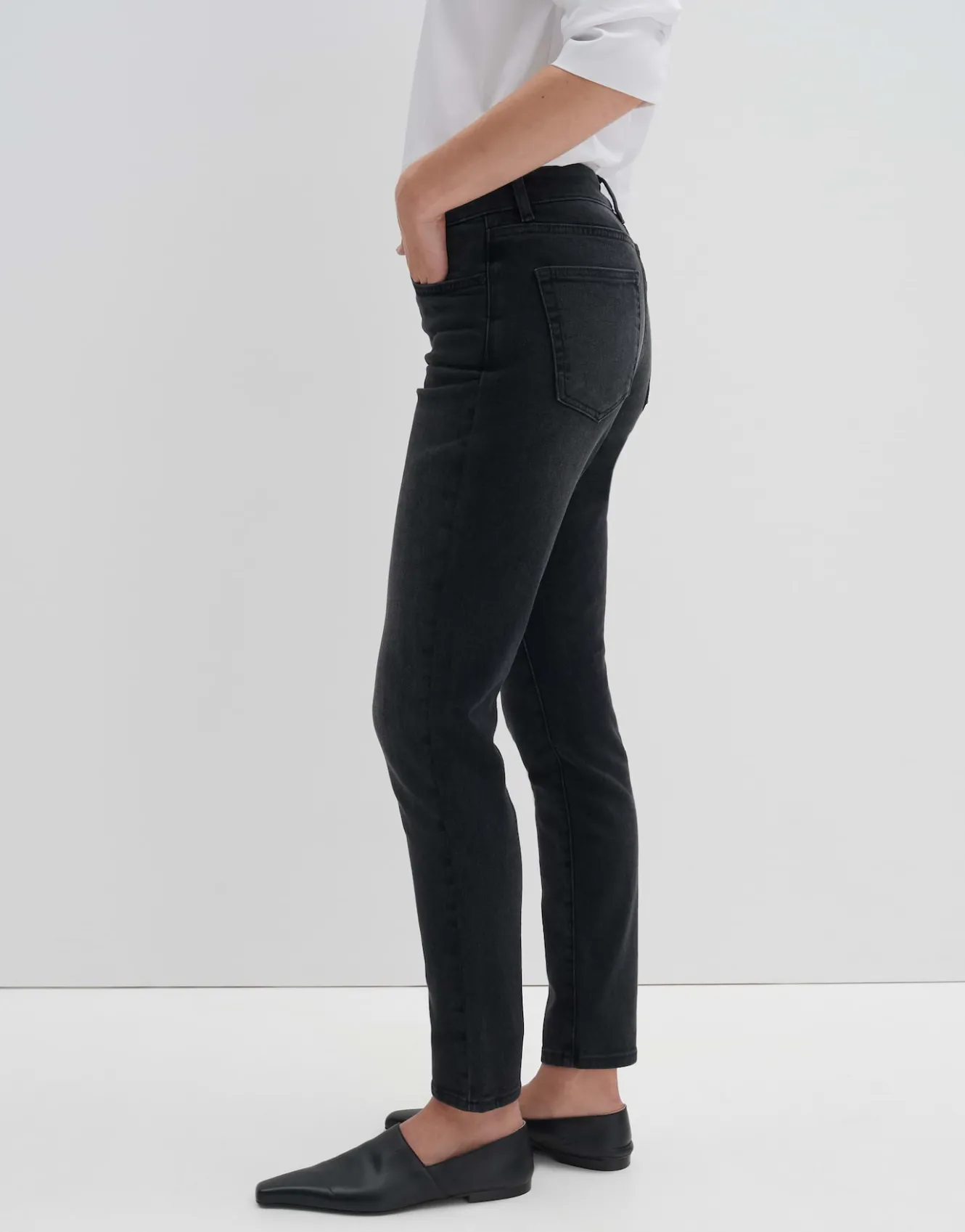 slim_jeans_catia_iconic_schwarz_online_bestellen_3.webp OPUS Slim Jeans Catia Iconic Schwarz Online Bestellen^Damen Jeans