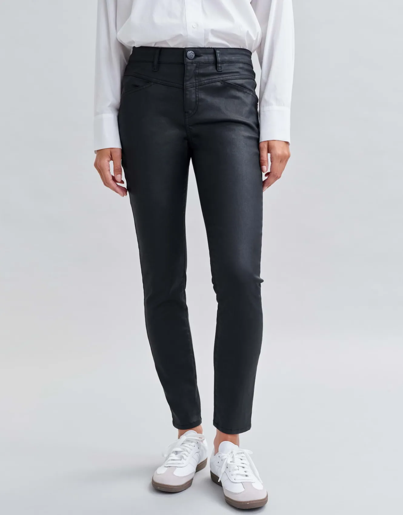 slim_jeans_evita_remix_schwarz_online_bestellen_1.webp OPUS Slim Jeans Evita Remix Schwarz Online Bestellen^Damen Hosen | Jeans