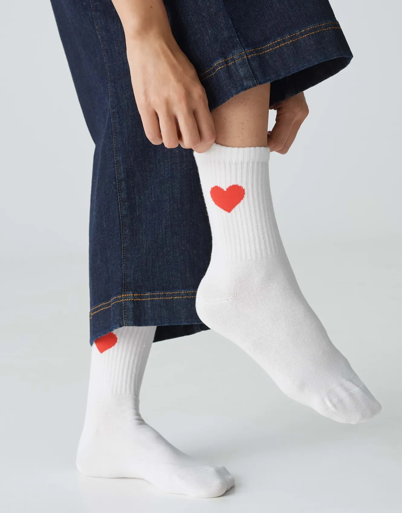 socke_yennis_heart_wei_online_bestellen_1.webp OPUS Socke Yennis Heart Weiß Online Bestellen^Damen Accessoires