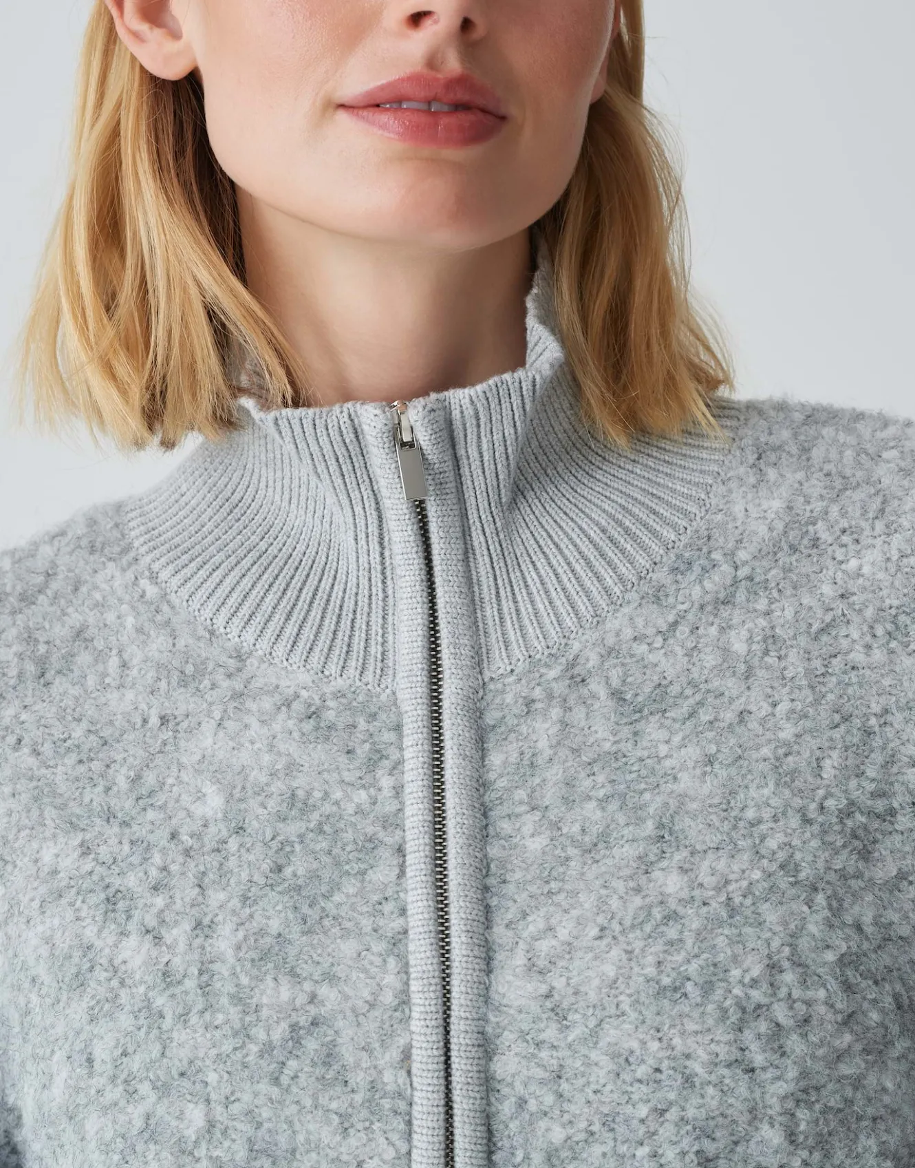 strickjacke_darila_grau_online_bestellen_4.webp OPUS Strickjacke Darila Grau Online Bestellen^Damen Strick