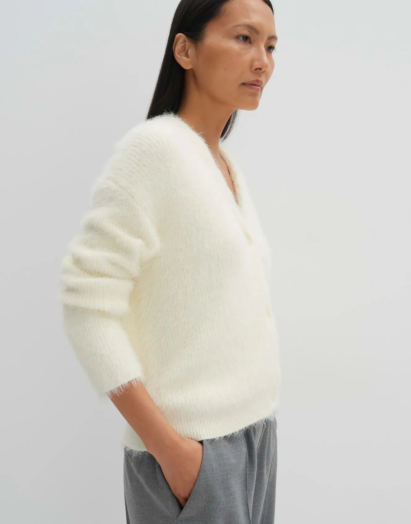 strickjacke_tannah_wei_online_bestellen_3.webp OPUS Strickjacke Tannah Weiß Online Bestellen^Damen Strick
