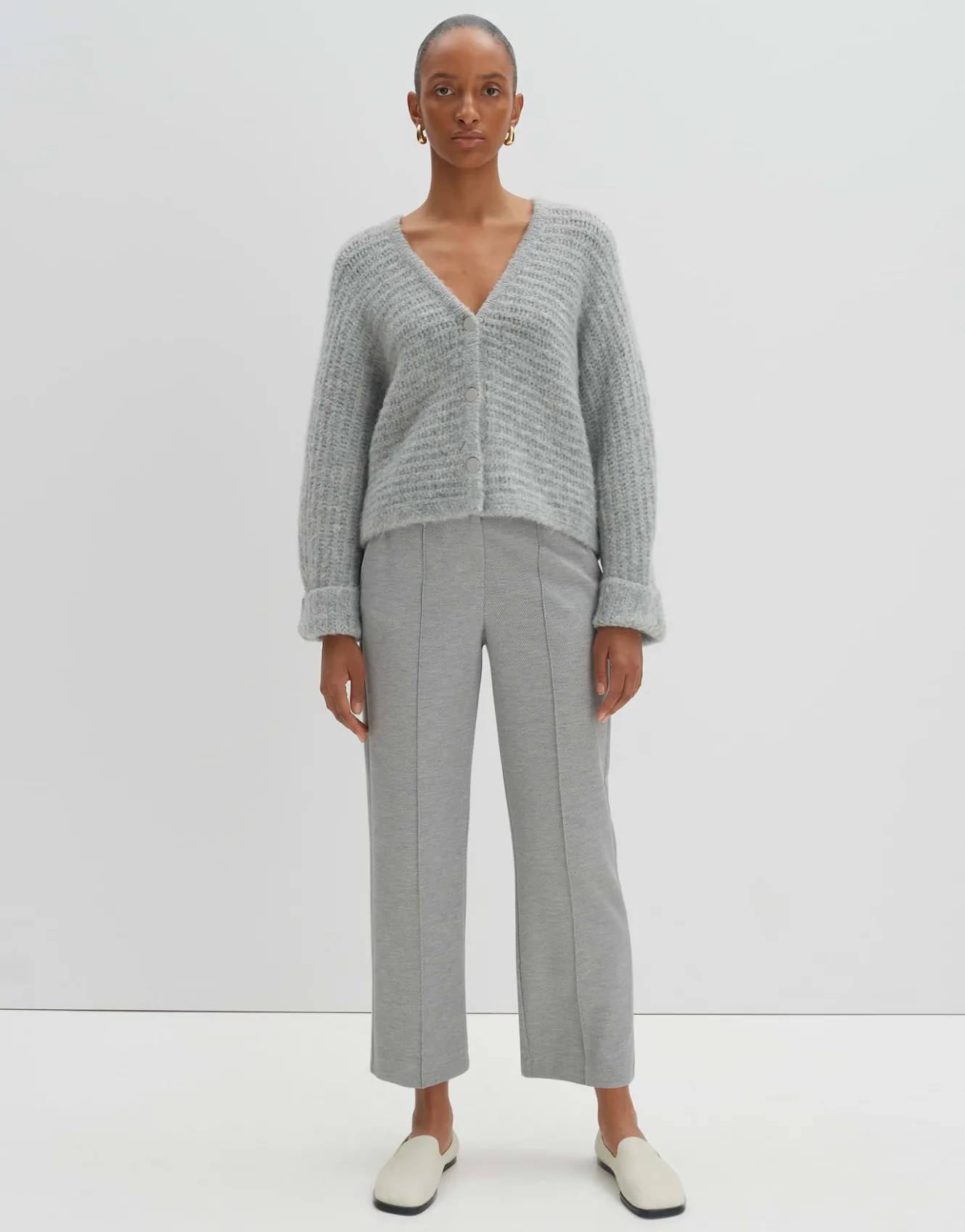 strickjacke_timaria_grau_online_bestellen_4.webp OPUS Strickjacke Timaria Grau Online Bestellen^Damen Strick