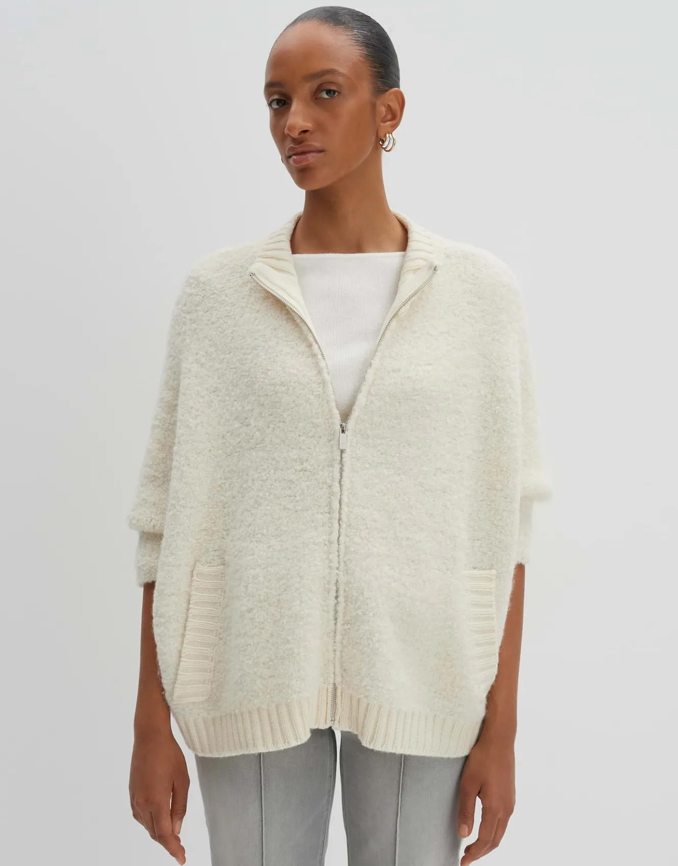 strickjacke_touclee_detail_wei_online_bestellen_1.webp OPUS Strickjacke Touclee Detail Weiß Online Bestellen^Damen Strick