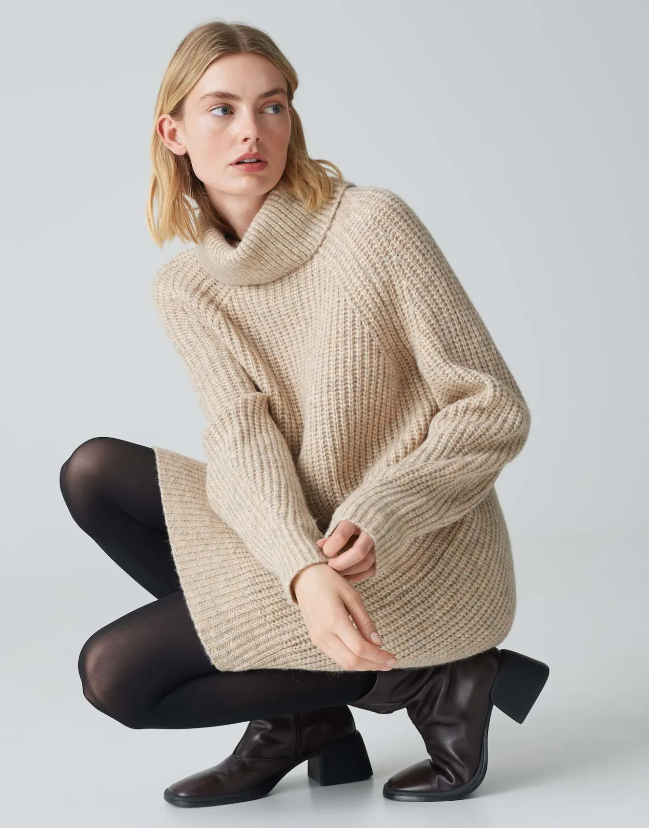 strickkleid_wakya_beige_online_bestellen_8.webp OPUS Strickkleid Wakya Beige Online Bestellen^Damen Strick | Kleider