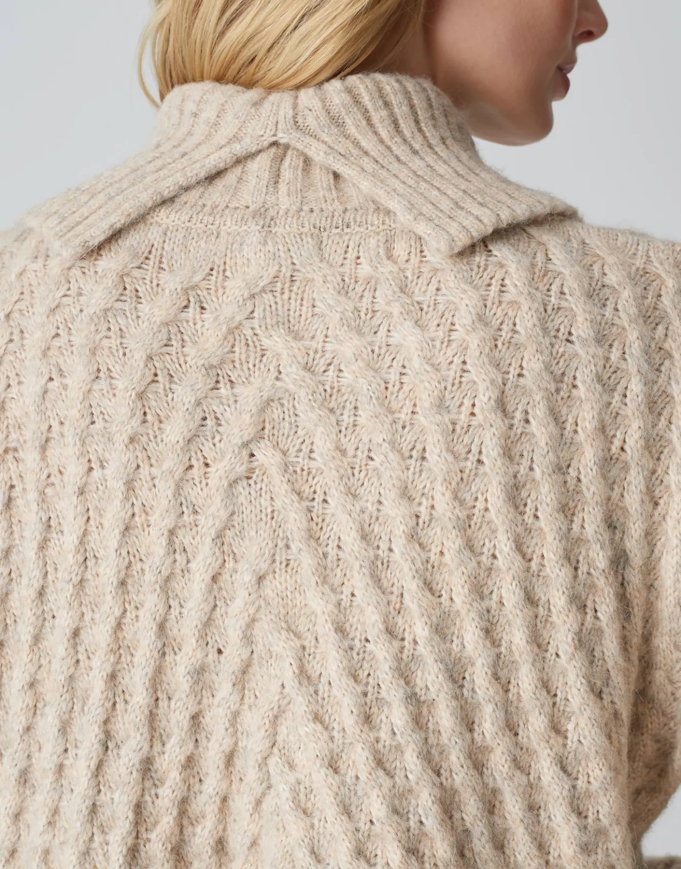 strickpullover_plinea_beige_online_bestellen_4.webp OPUS Strickpullover Plinea Beige Online Bestellen^Damen Strick