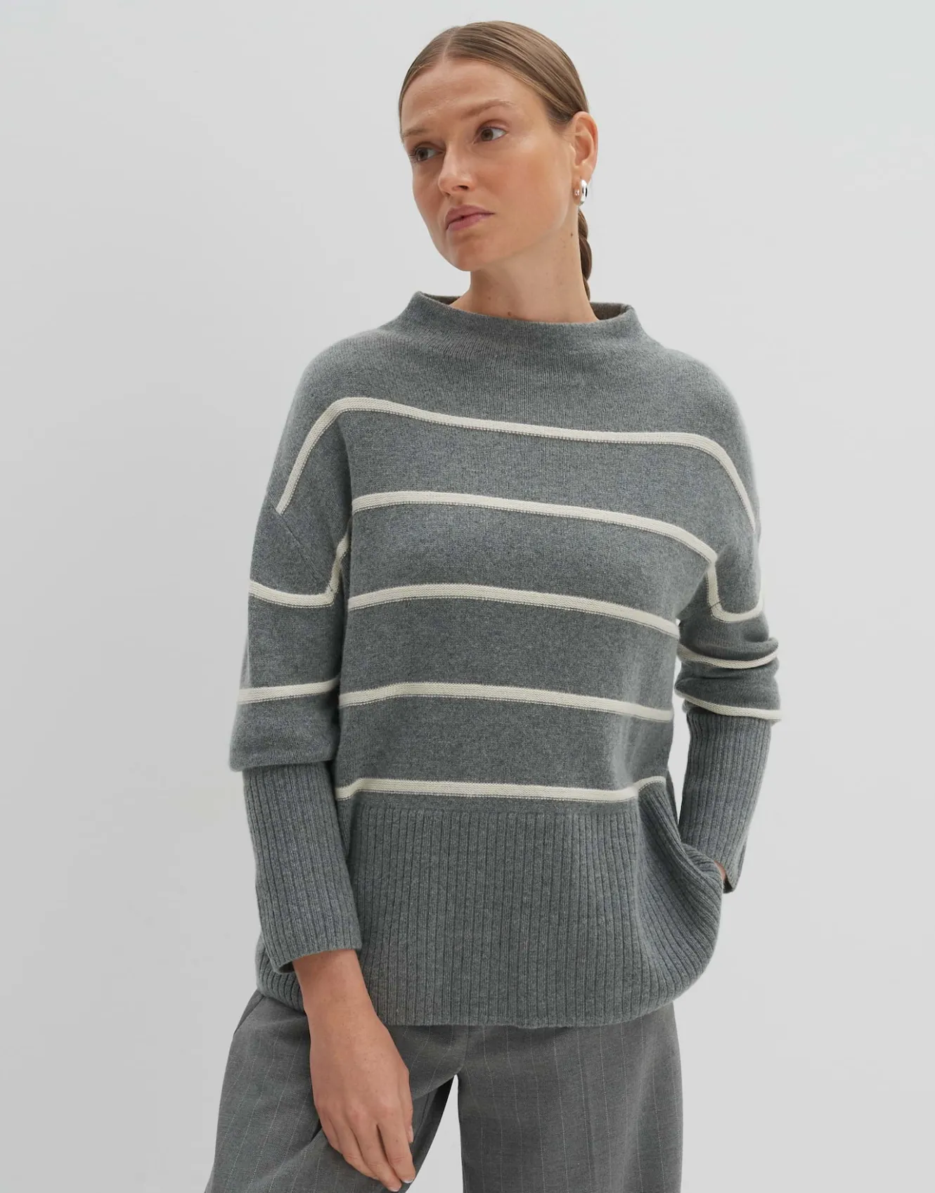 strickpullover_tanalynn_grau_online_bestellen_1.webp OPUS Strickpullover Tanalynn Grau Online Bestellen^Damen Strick