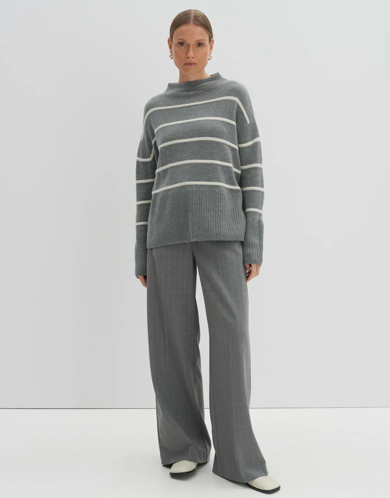 strickpullover_tanalynn_grau_online_bestellen_5.webp OPUS Strickpullover Tanalynn Grau Online Bestellen^Damen Strick