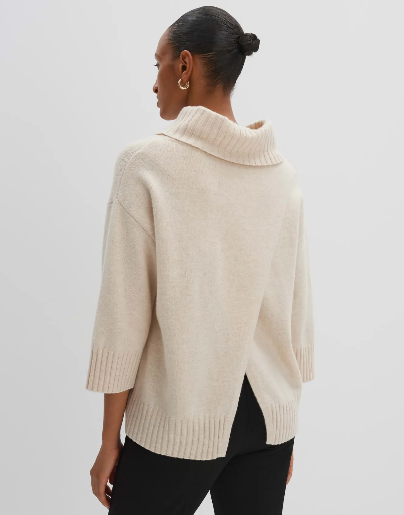 strickpullover_taxina_beige_online_bestellen_2.webp OPUS Strickpullover Taxina Beige Online Bestellen^Damen Strick