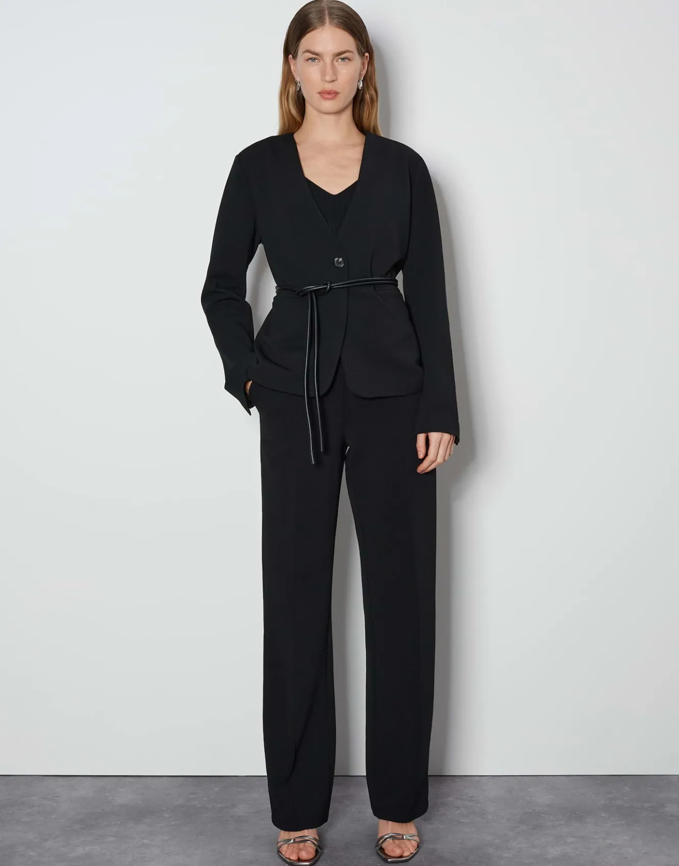 sweatblazer_nebru_schwarz_online_bestellen_0.webp OPUS Sweatblazer Nebru Schwarz Online Bestellen^Damen Blazer / Westen
