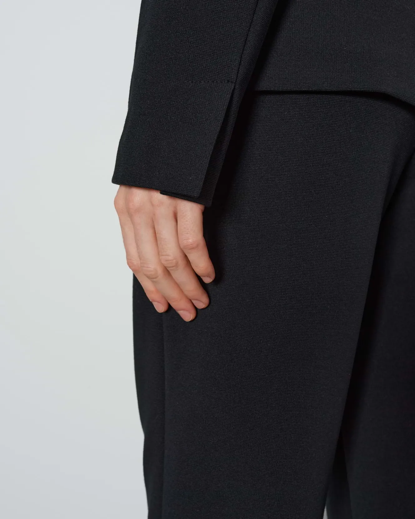 sweatblazer_nebru_schwarz_online_bestellen_5.webp OPUS Sweatblazer Nebru Schwarz Online Bestellen^Damen Blazer / Westen